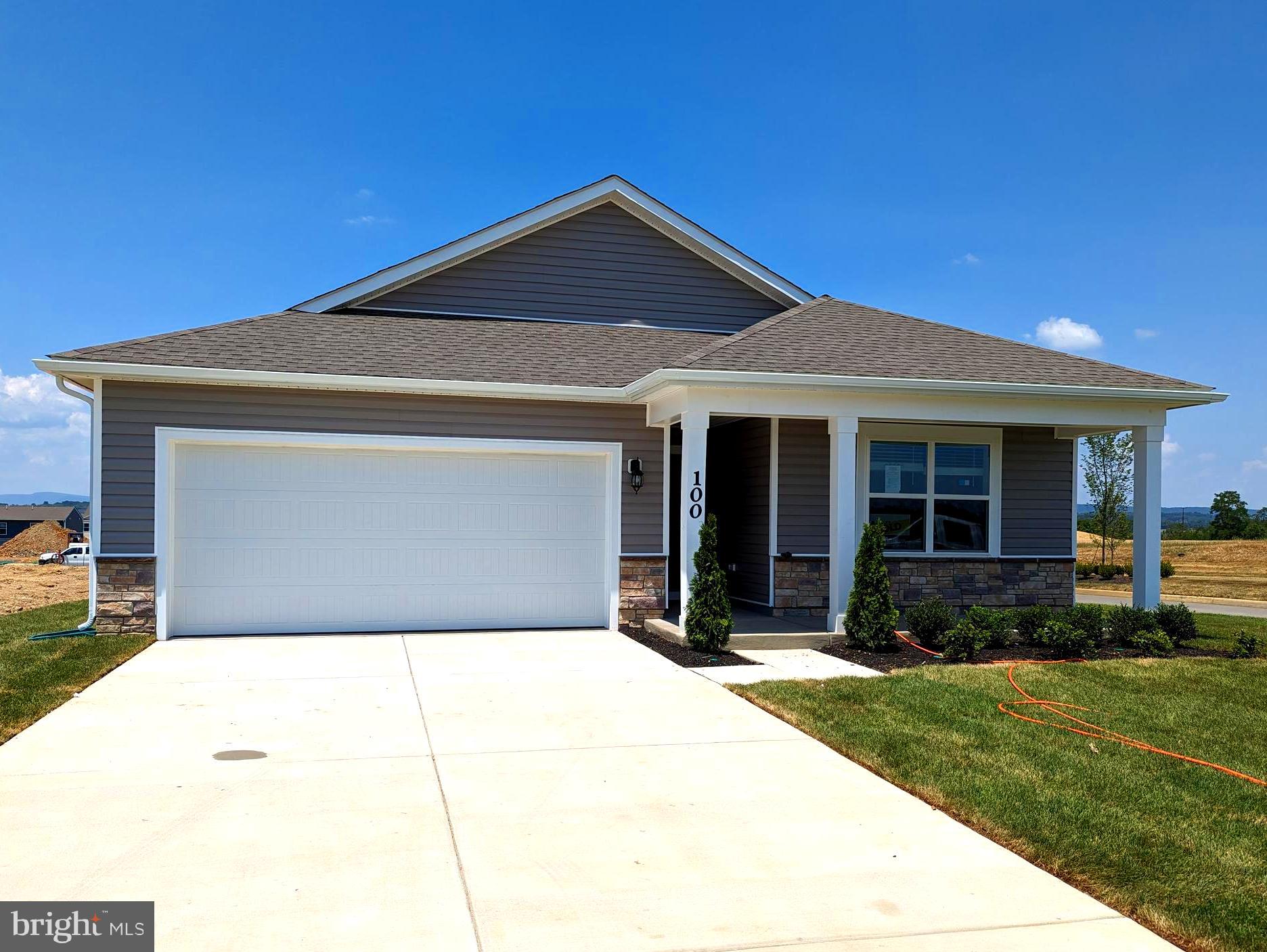 VALLEY VIEW - Residential Lease