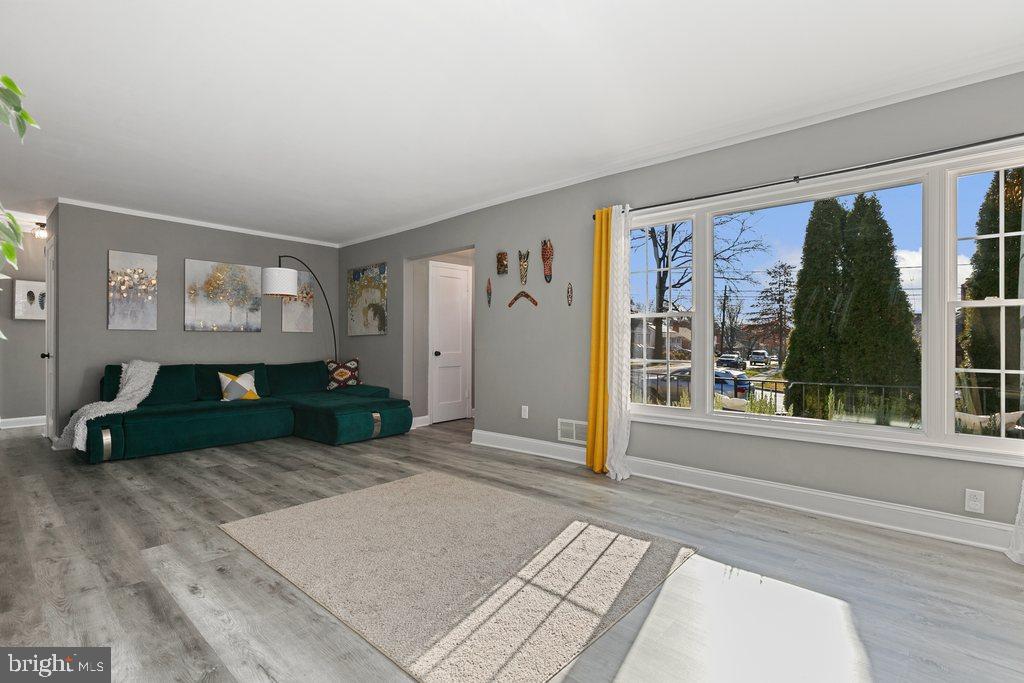 GLENVIEW - Residential