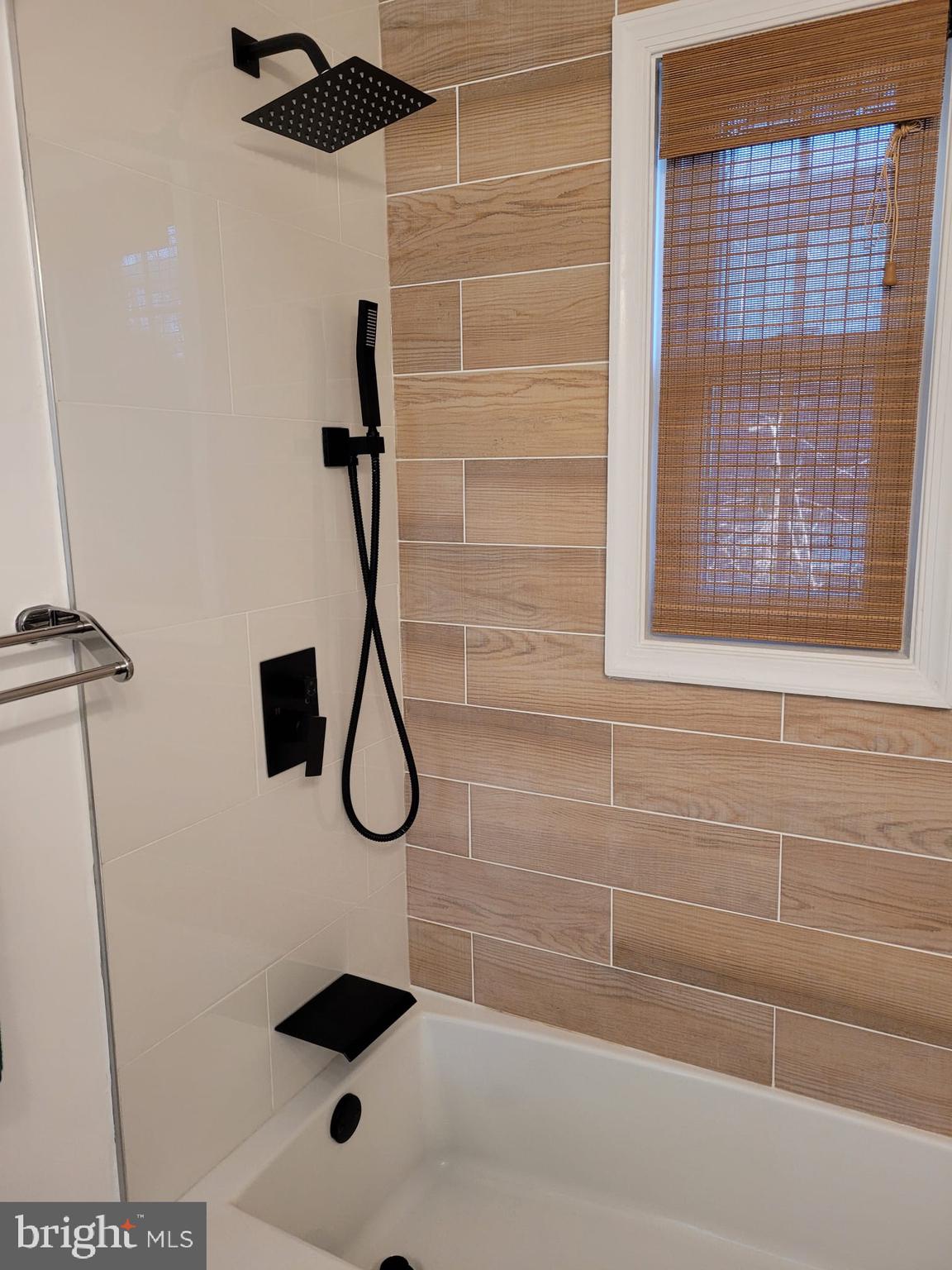 GLENVIEW - Residential