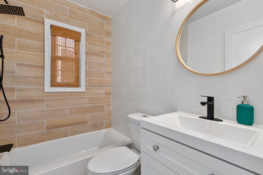 GLENVIEW - Residential