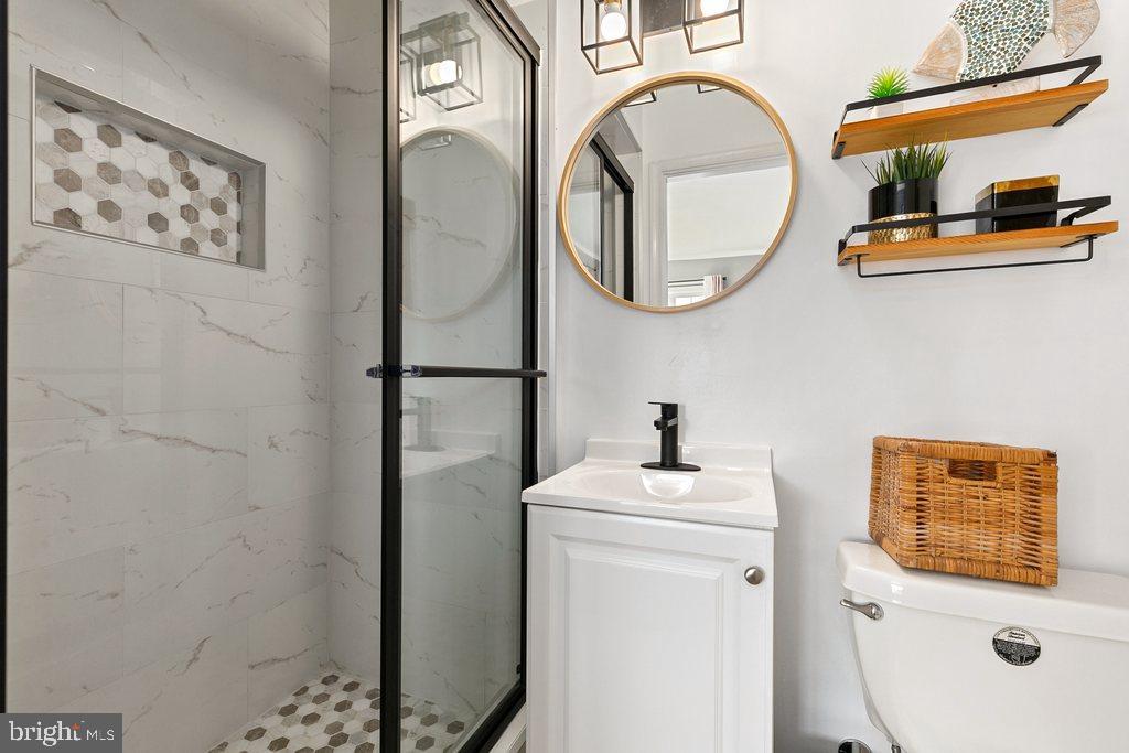 GLENVIEW - Residential