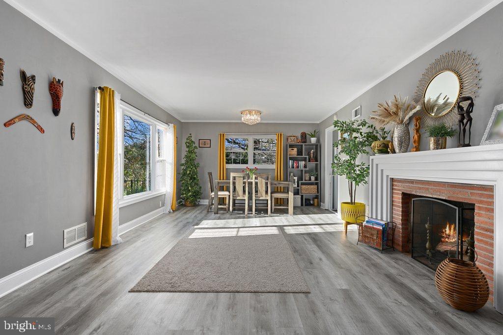 GLENVIEW - Residential