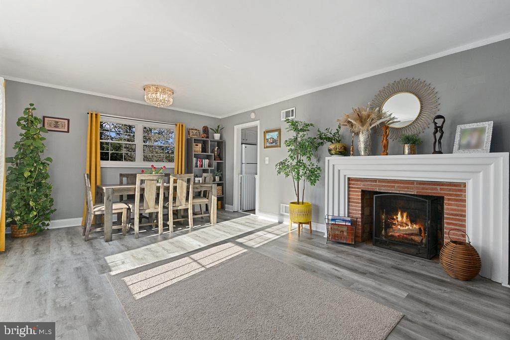 GLENVIEW - Residential