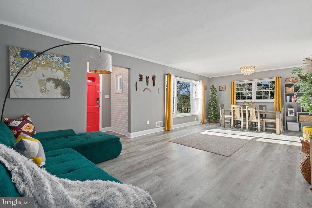 GLENVIEW - Residential