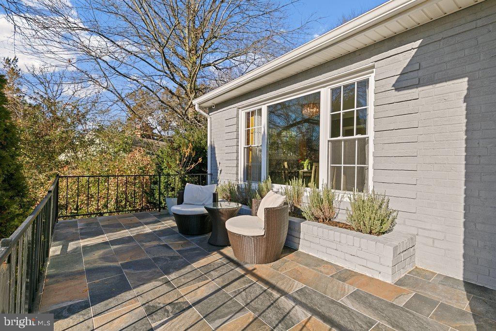 GLENVIEW - Residential