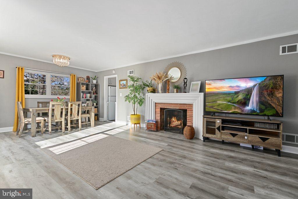 GLENVIEW - Residential