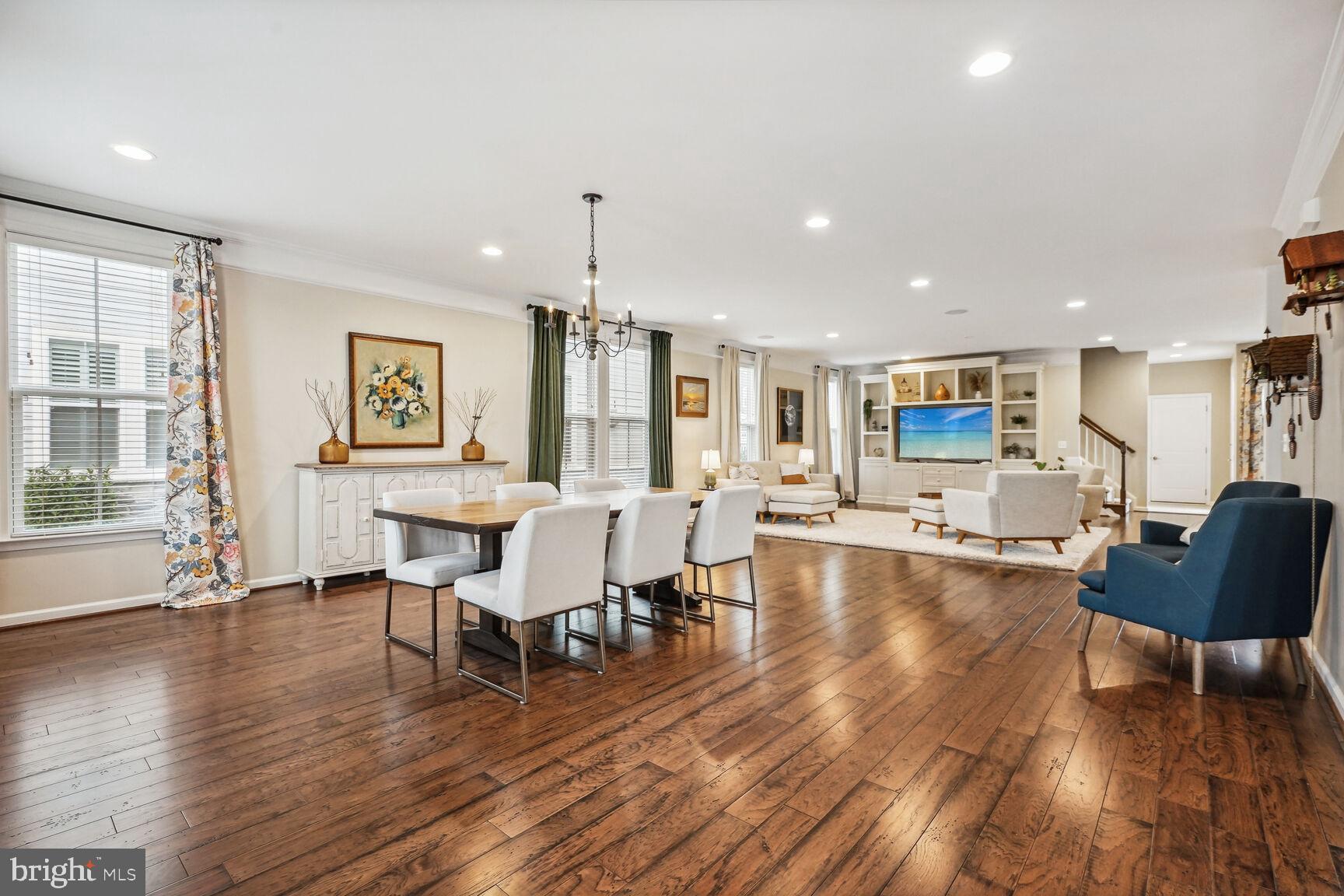 MEADOW BROOK FARM - Residential