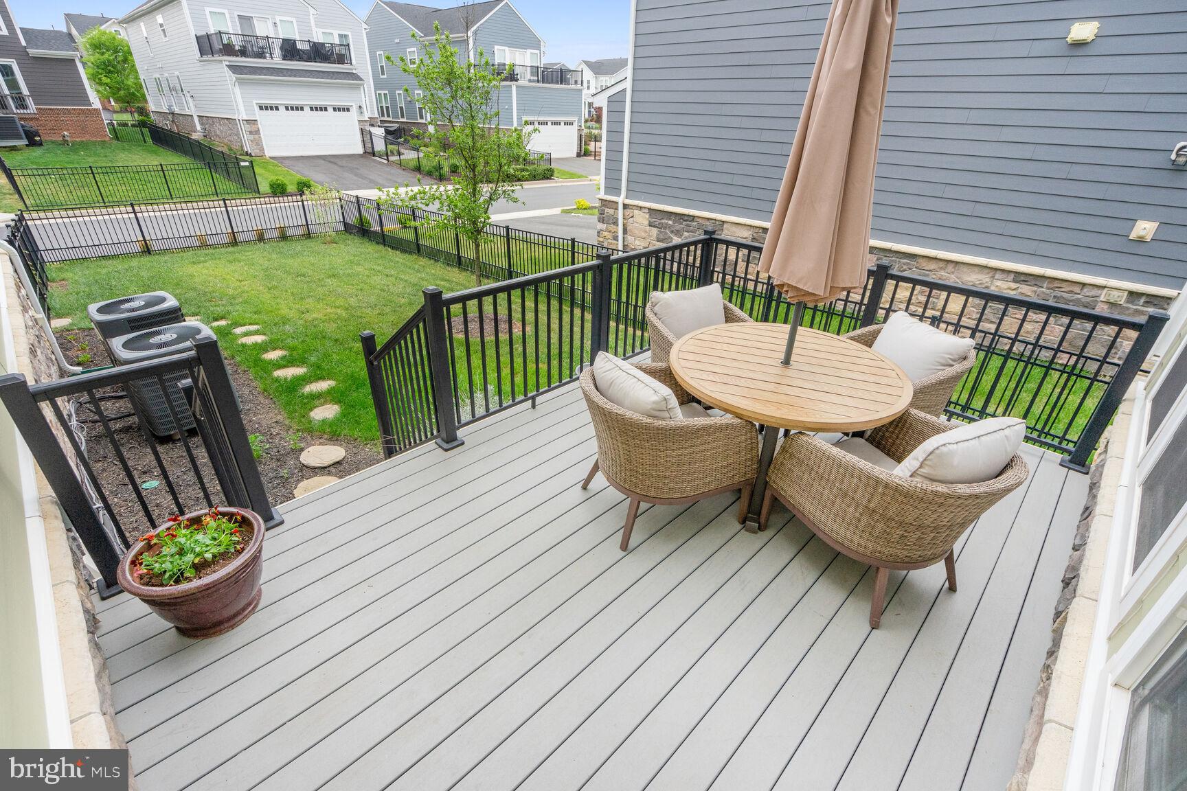 MEADOW BROOK FARM - Residential