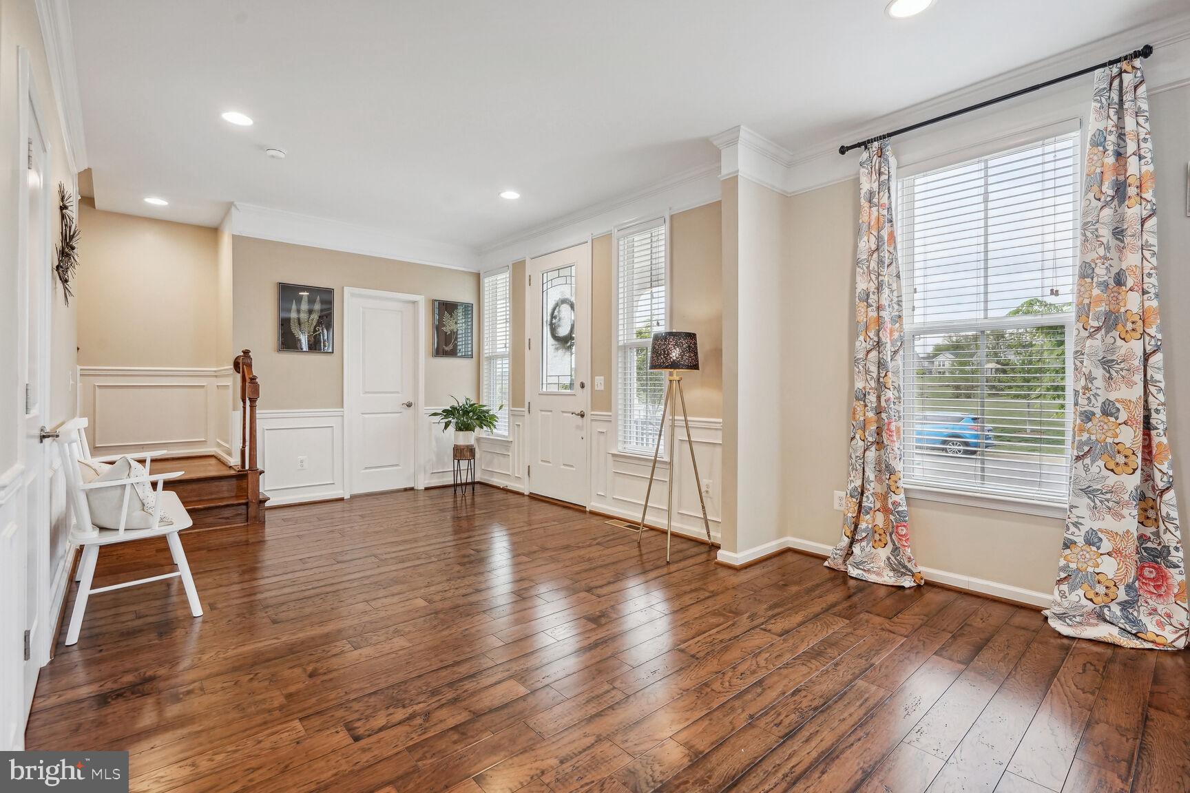 MEADOW BROOK FARM - Residential