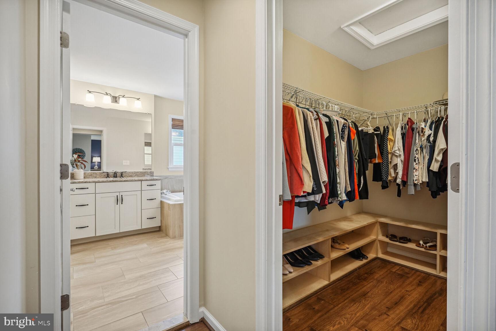 MEADOW BROOK FARM - Residential