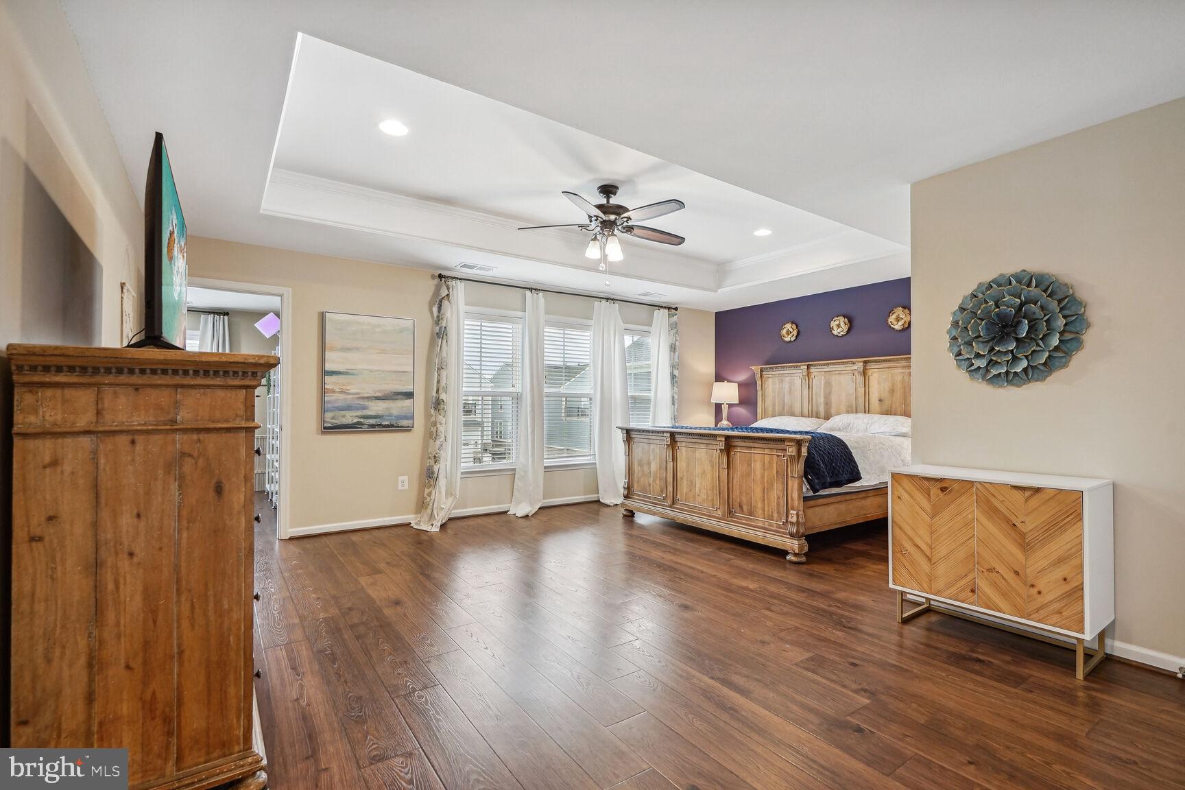 MEADOW BROOK FARM - Residential