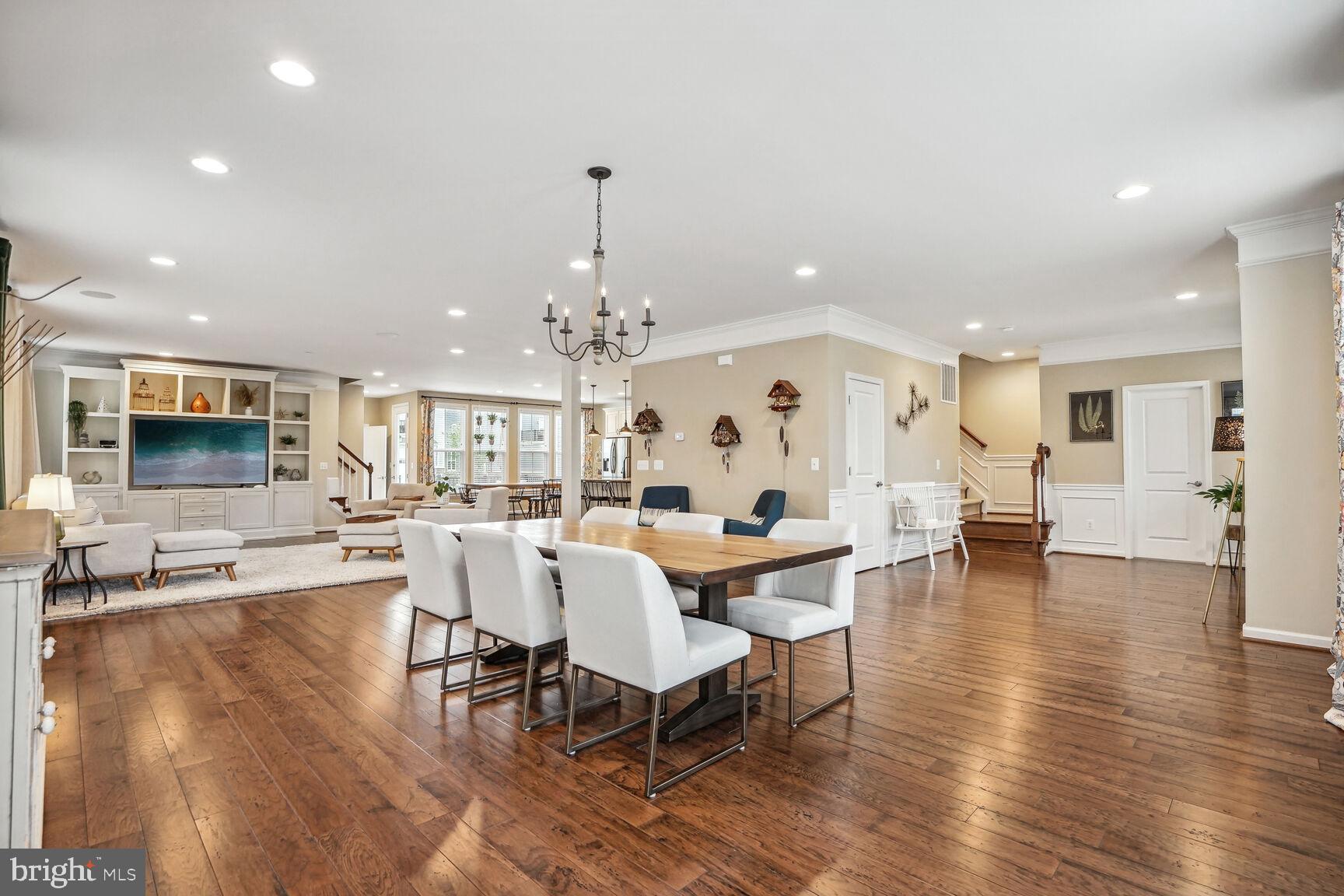 MEADOW BROOK FARM - Residential