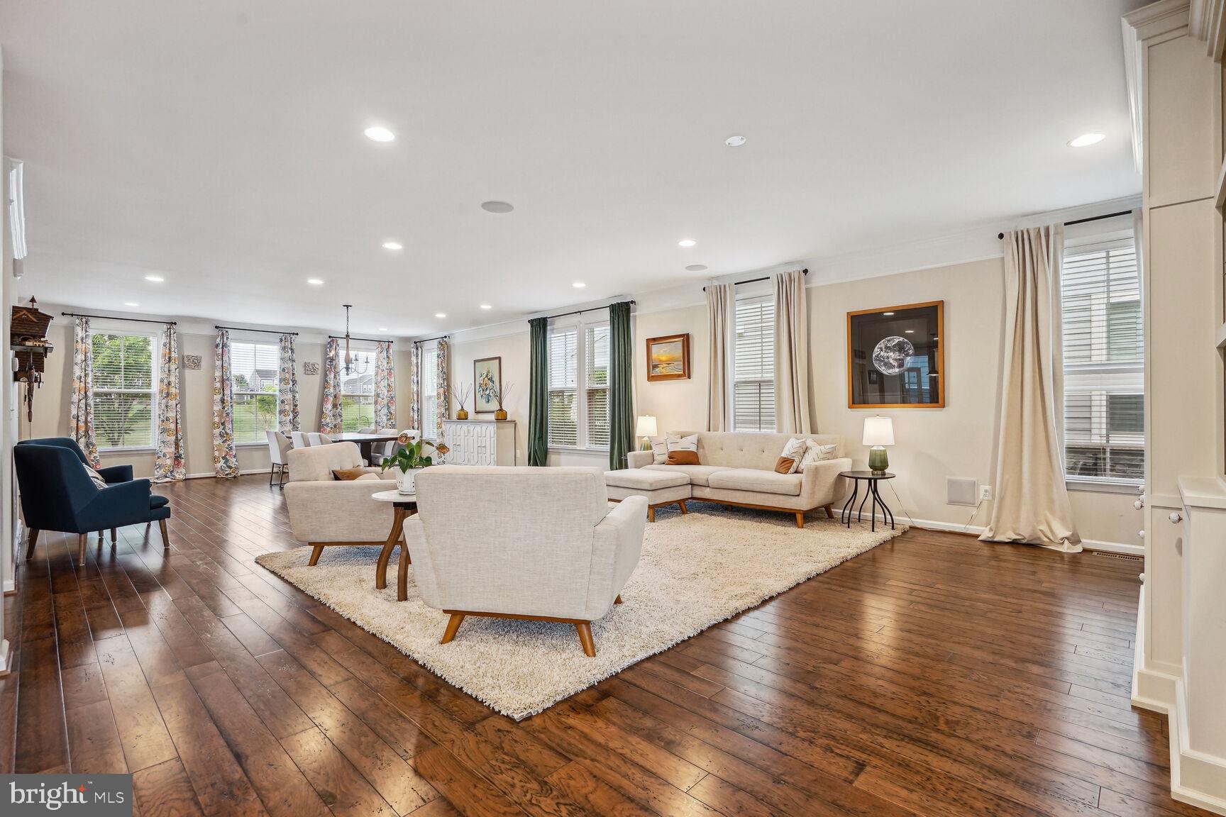 MEADOW BROOK FARM - Residential