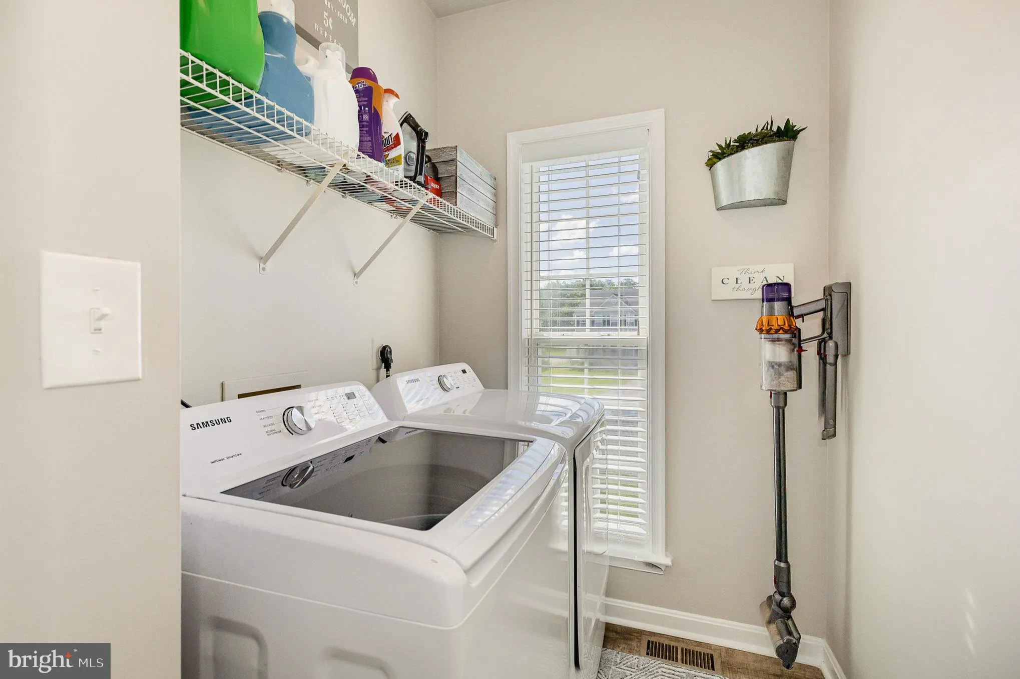 Spotsylvania, Virginia 22553, United States, 4 Bedrooms Bedrooms, ,4 BathroomsBathrooms,Residential,Active,137305