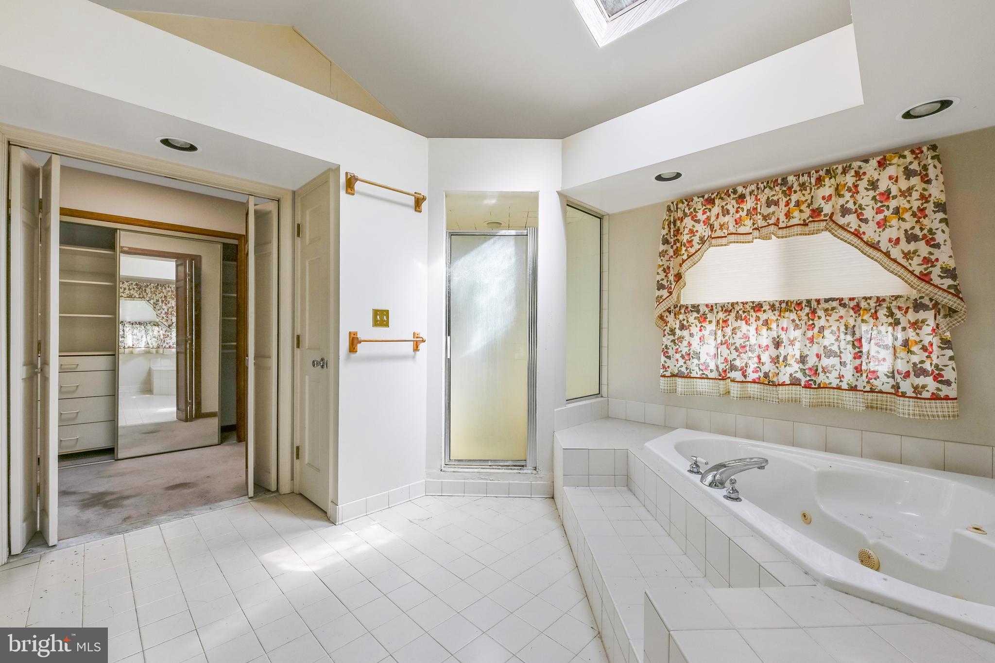 LOCH HAVEN - Residential