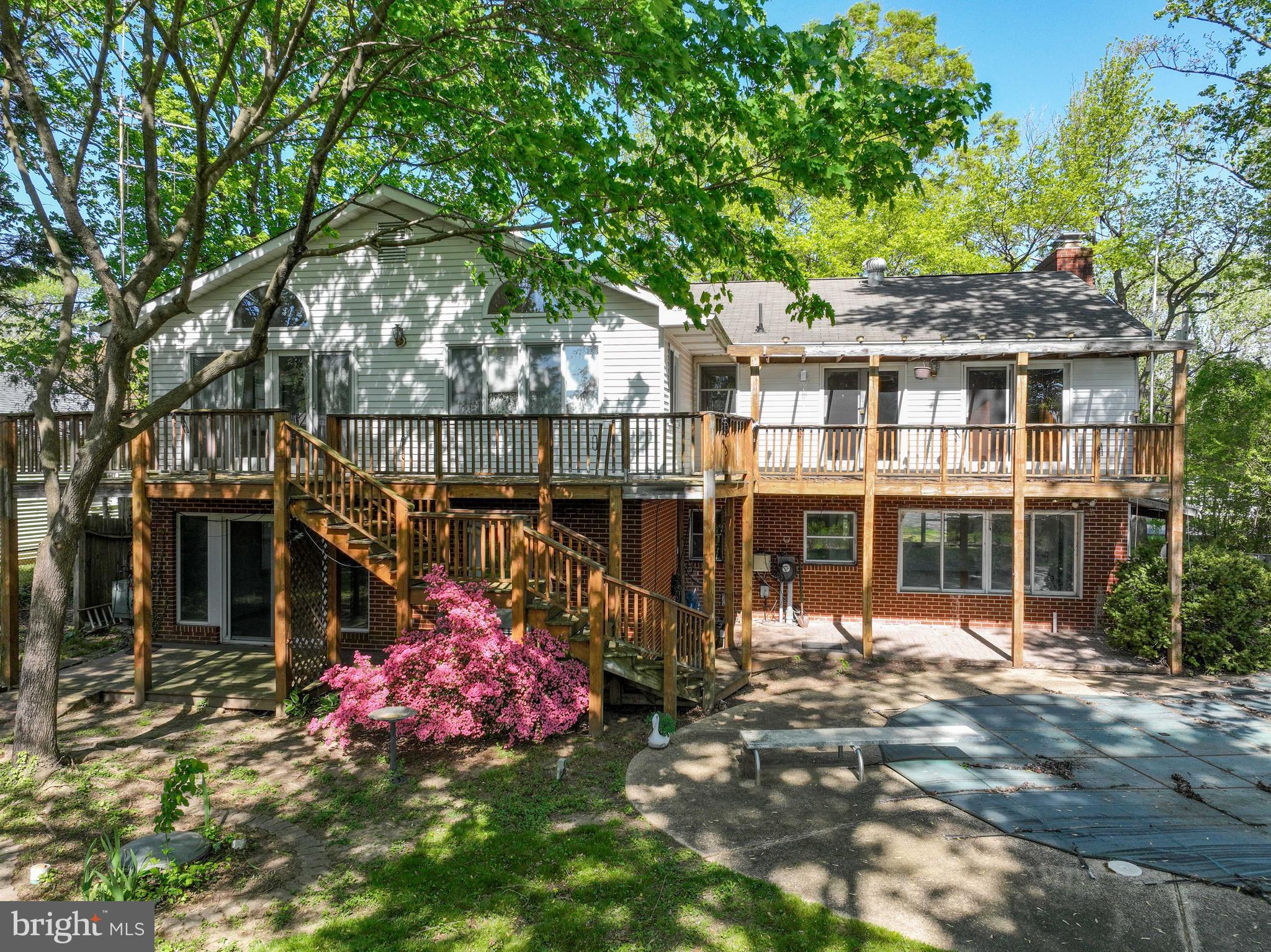 LOCH HAVEN - Residential