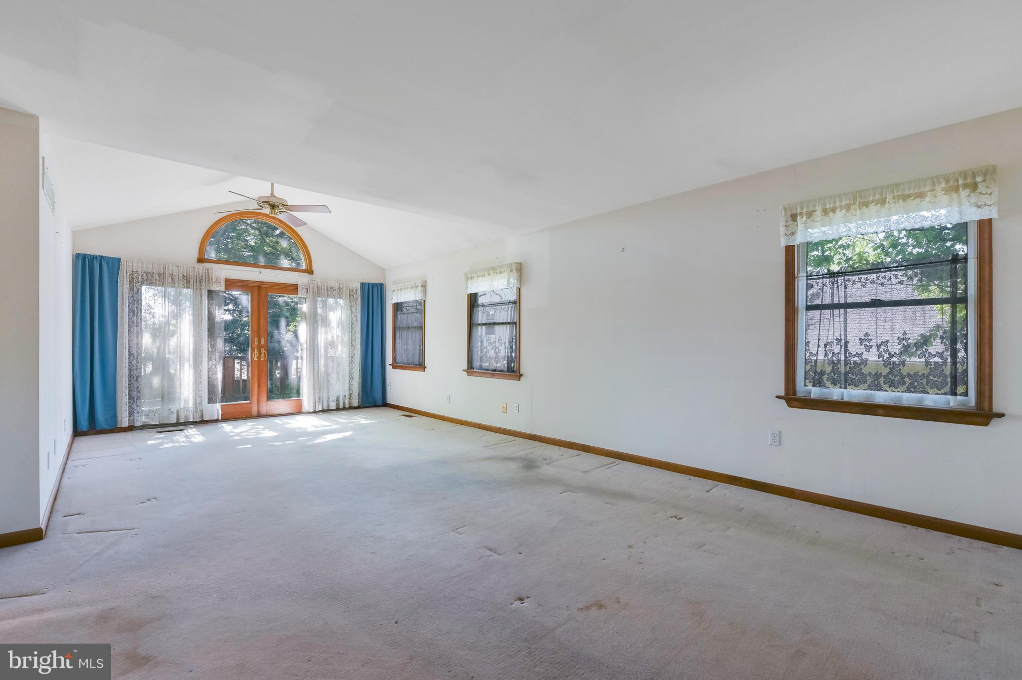 LOCH HAVEN - Residential