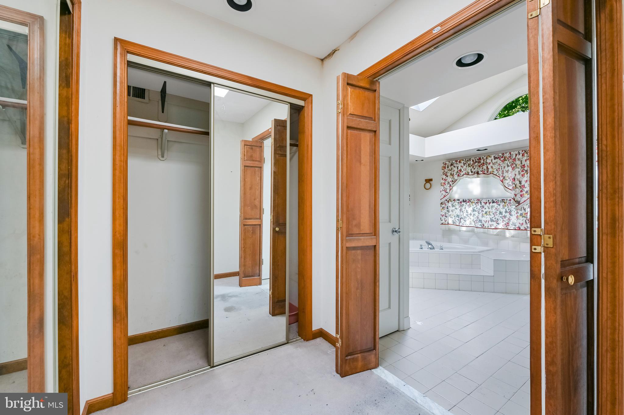 LOCH HAVEN - Residential