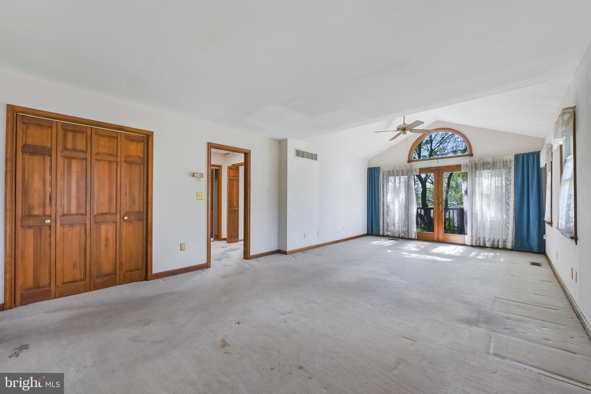 LOCH HAVEN - Residential