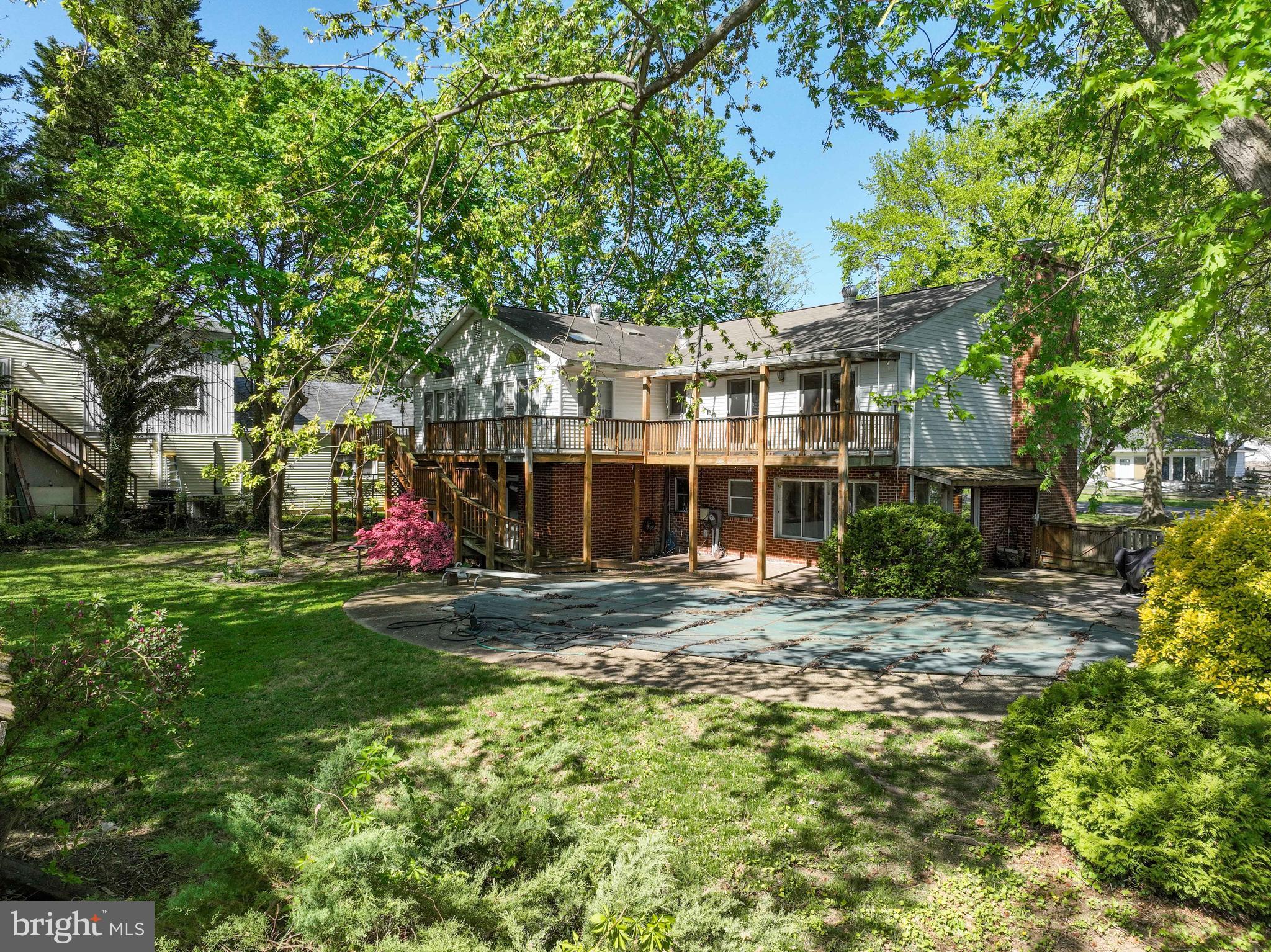 LOCH HAVEN - Residential