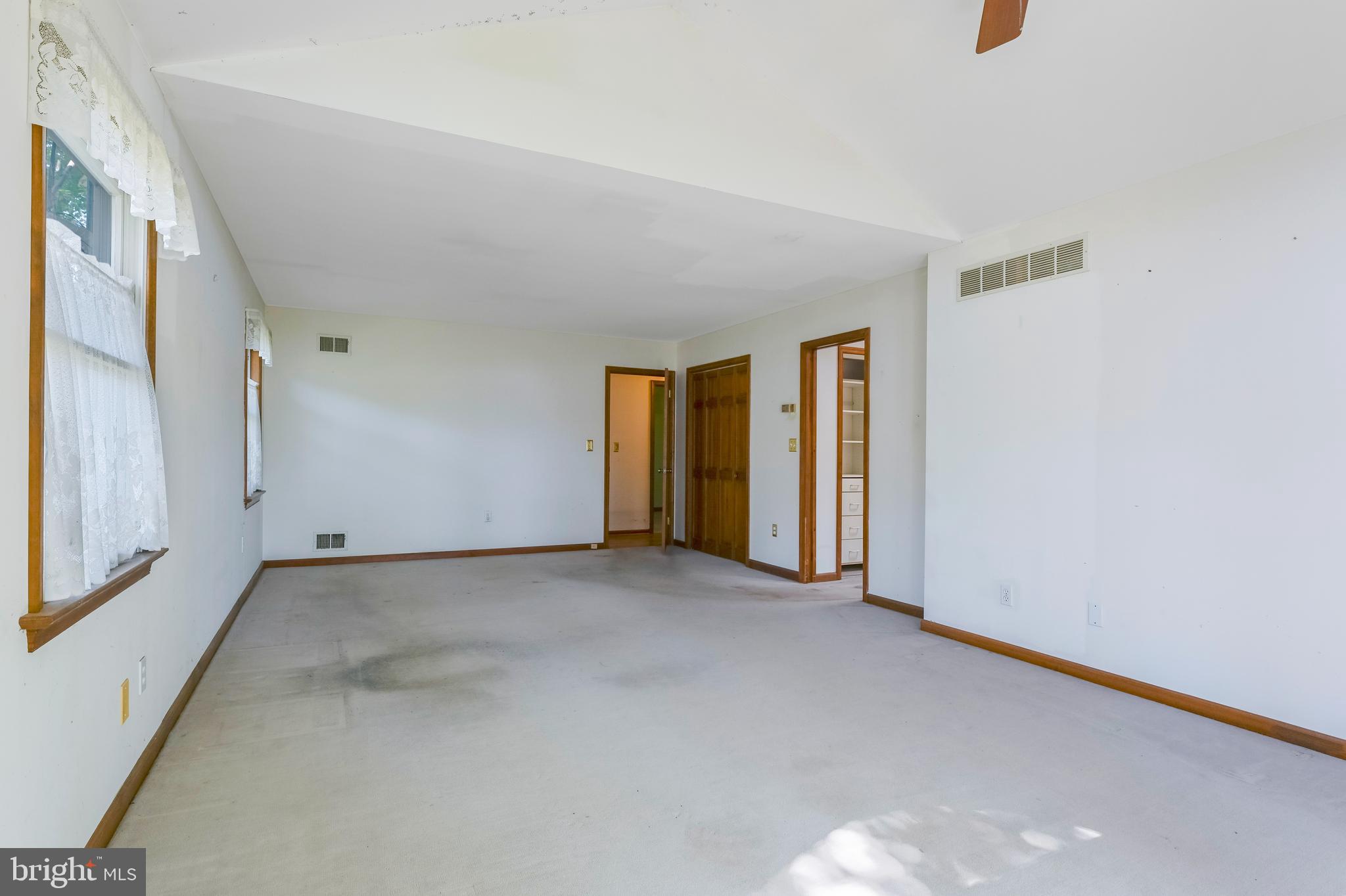 LOCH HAVEN - Residential