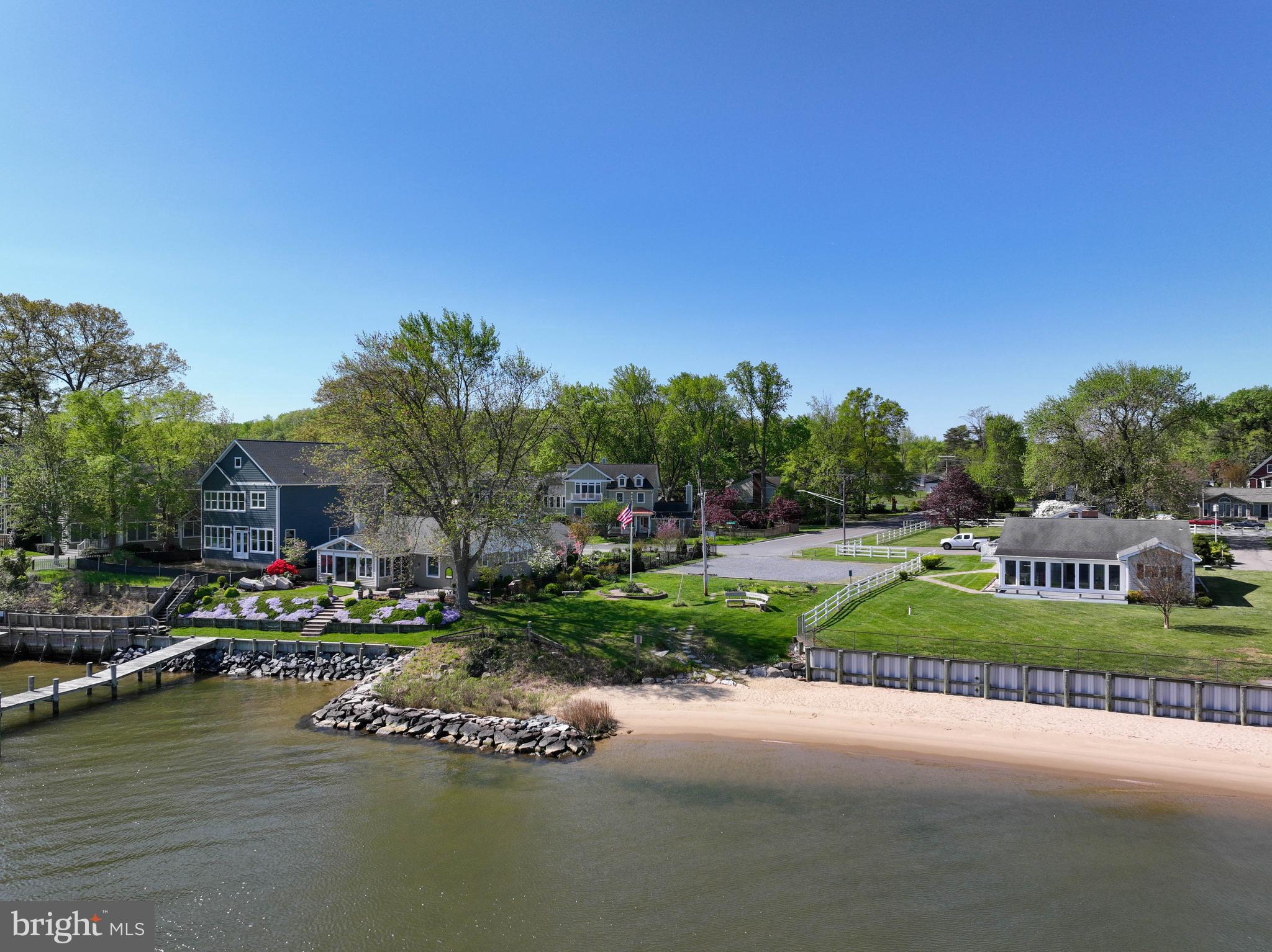 LOCH HAVEN - Residential