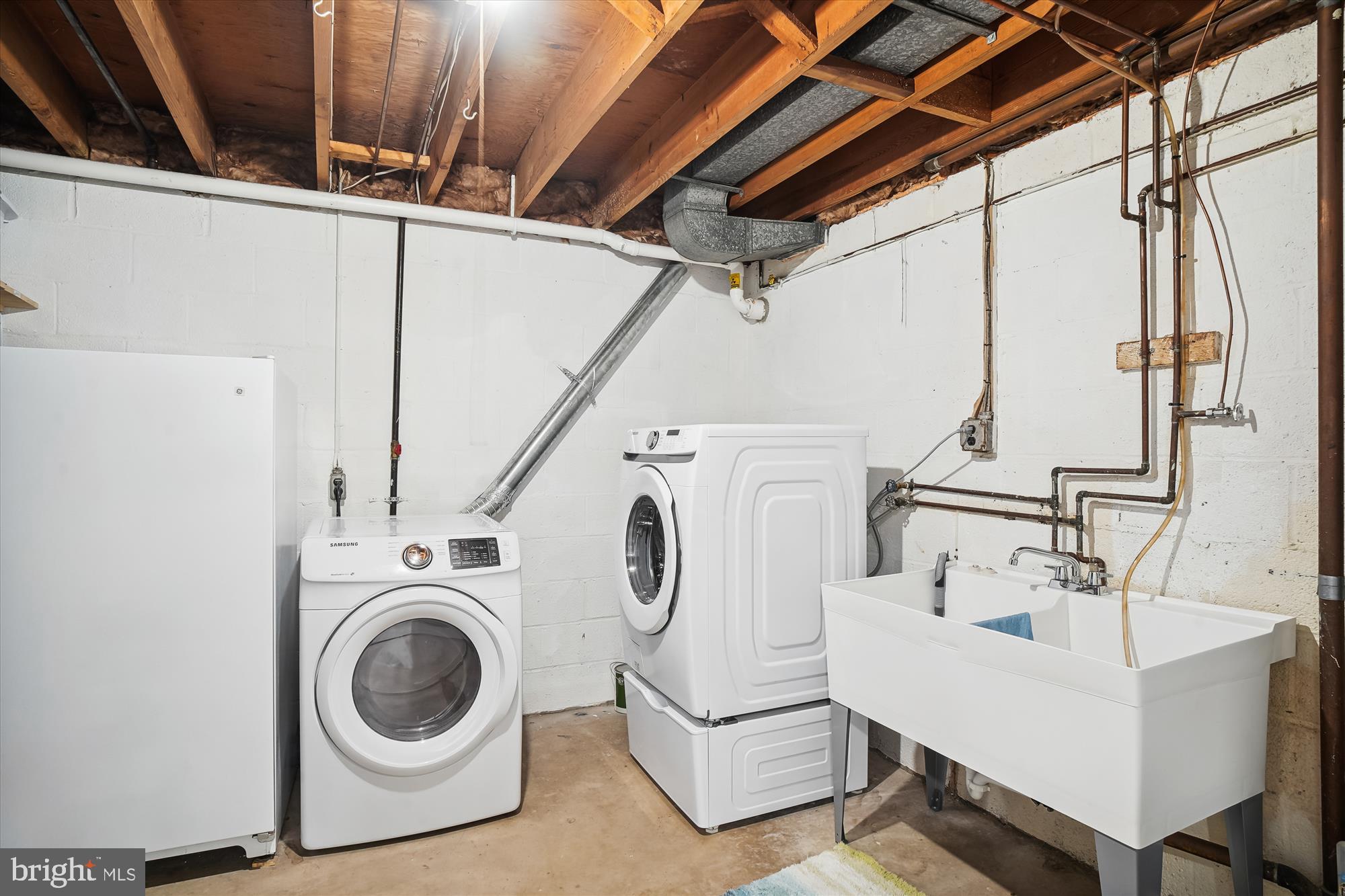 OLD FARM - Residential Lease