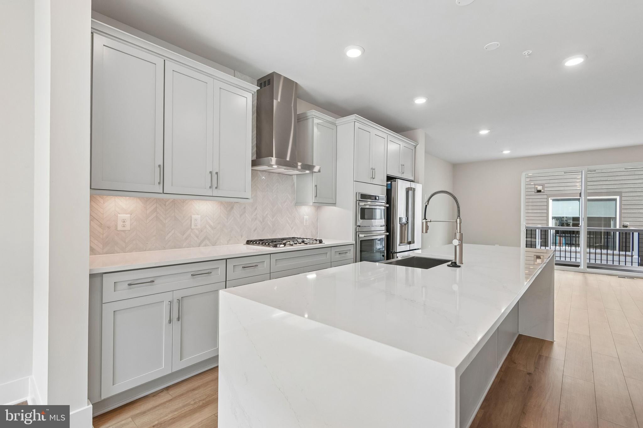 2721 FERRY BAR DRIVE
