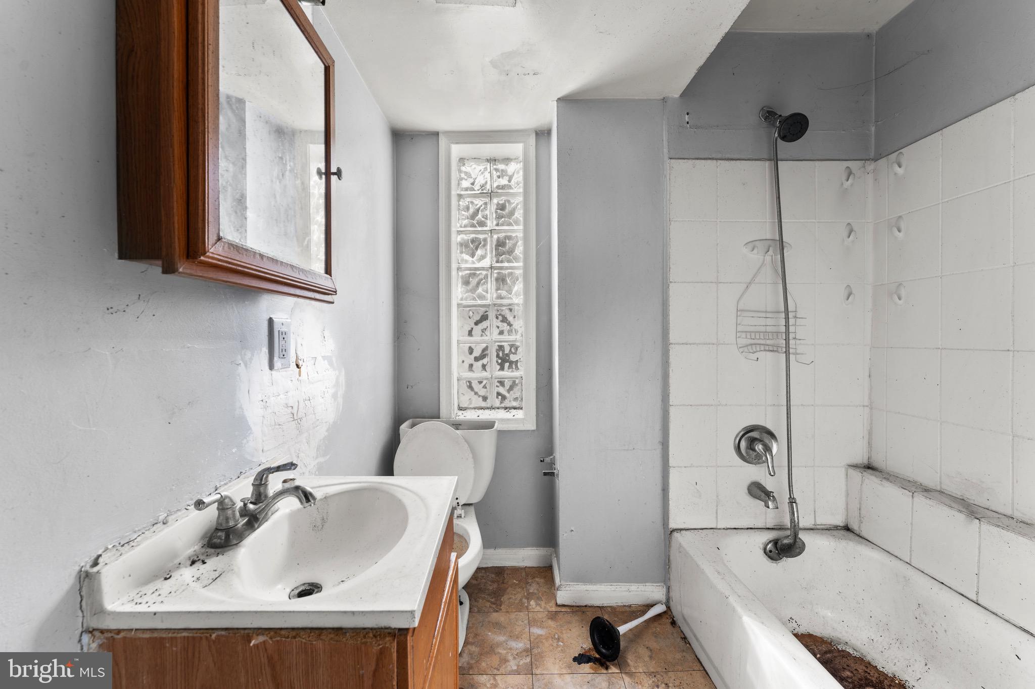 SANDTOWN-WINCHESTER - Residential