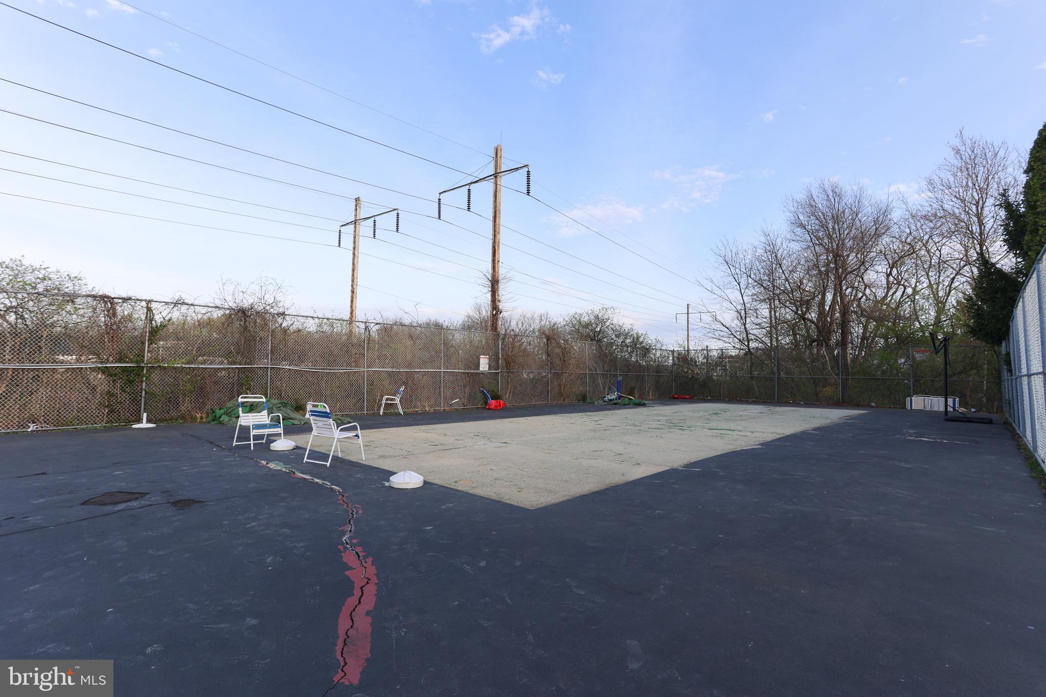 ASHTON-WOODENBRIDGE - Residential