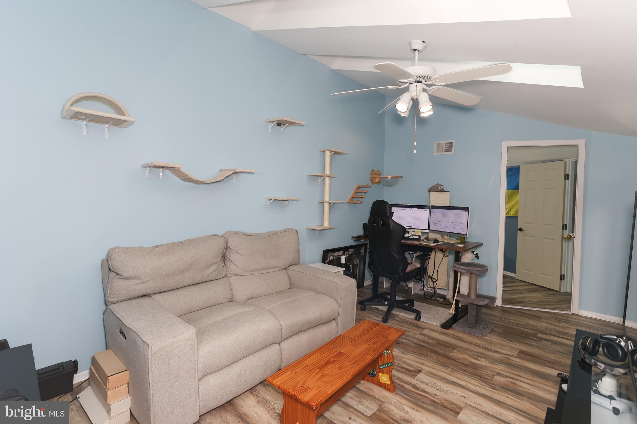 ASHTON-WOODENBRIDGE - Residential