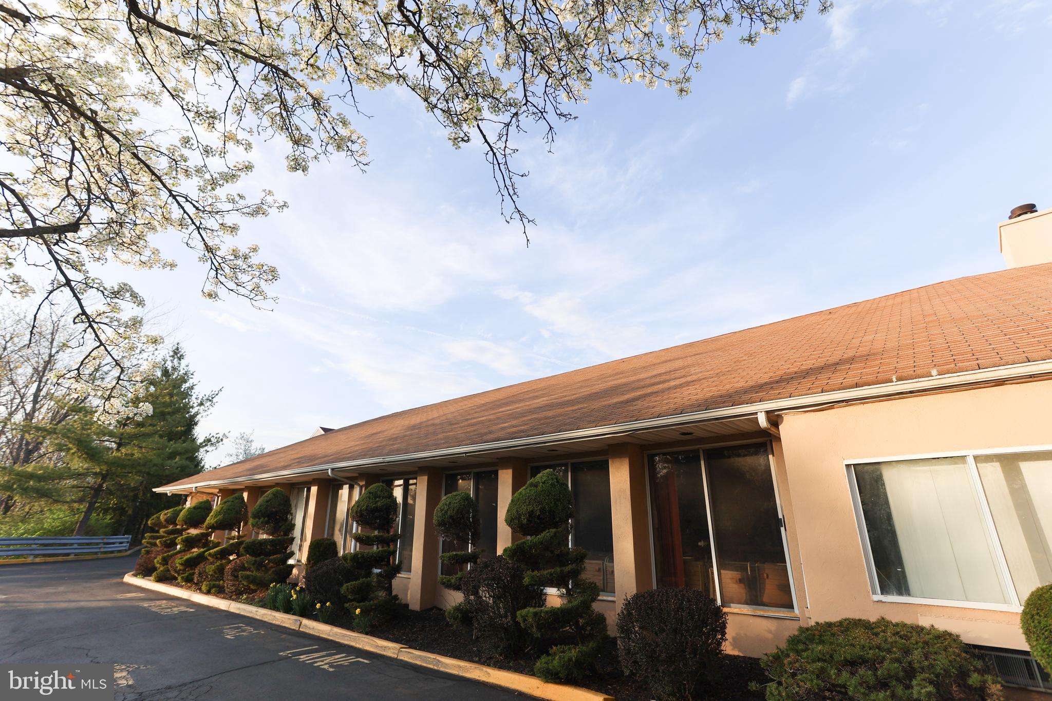 ASHTON-WOODENBRIDGE - Residential