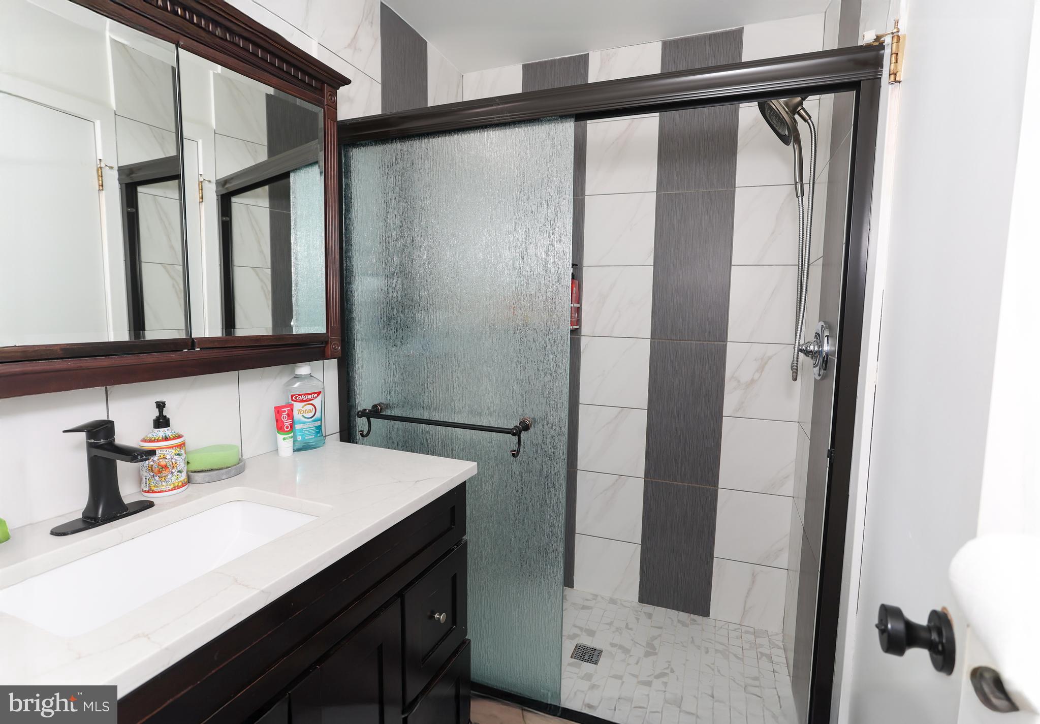 ASHTON-WOODENBRIDGE - Residential