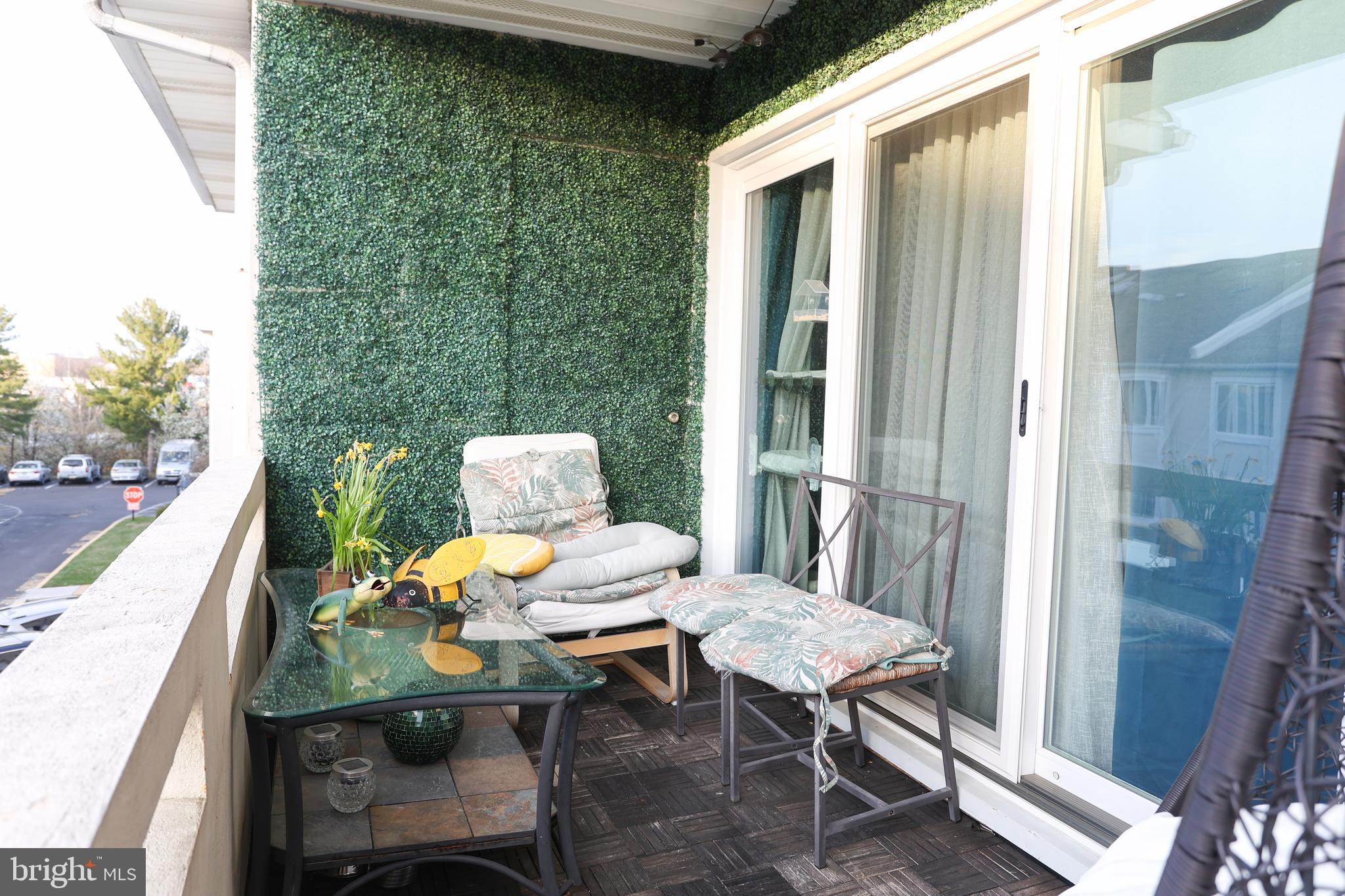 ASHTON-WOODENBRIDGE - Residential