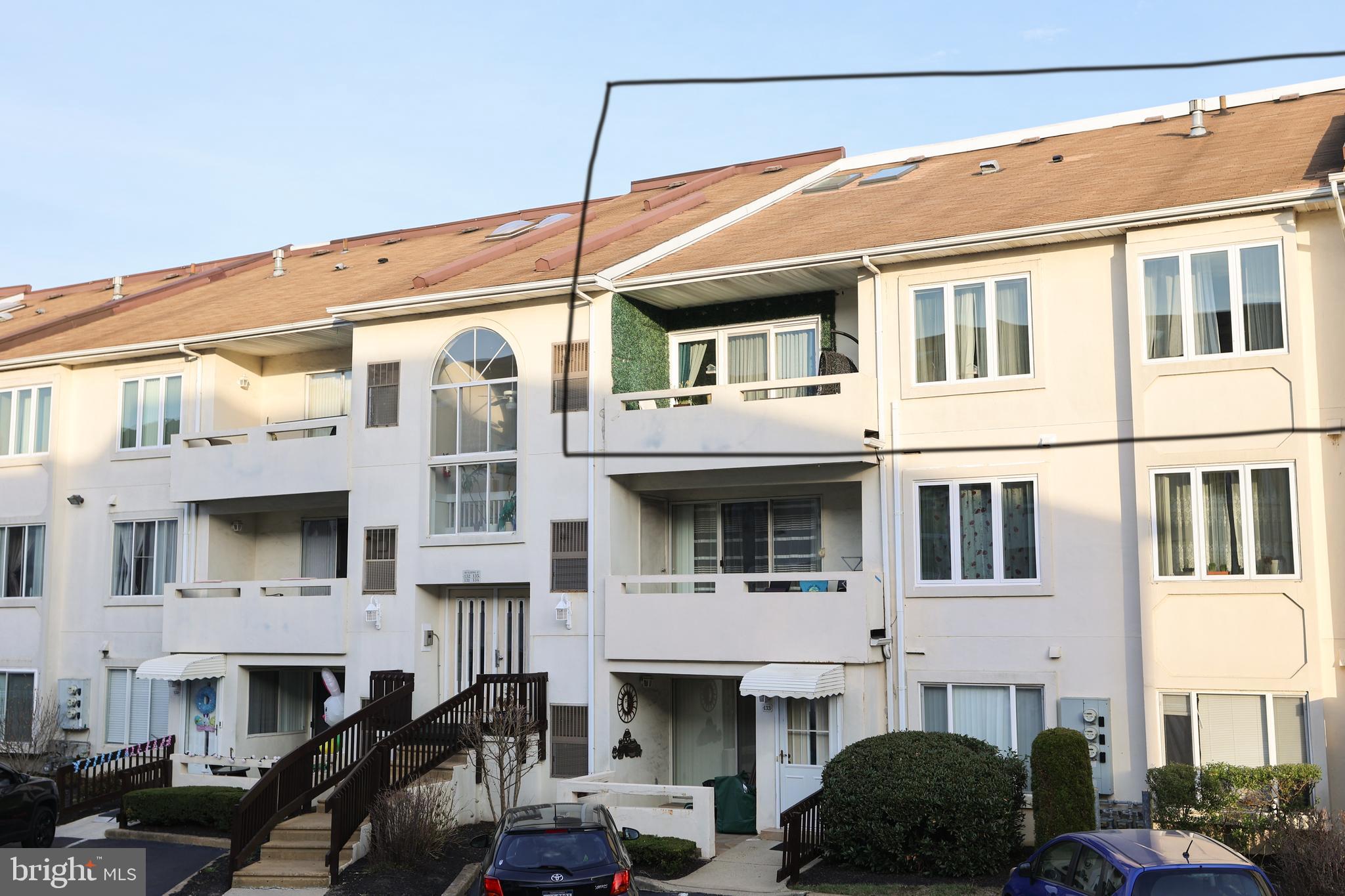 ASHTON-WOODENBRIDGE - Residential