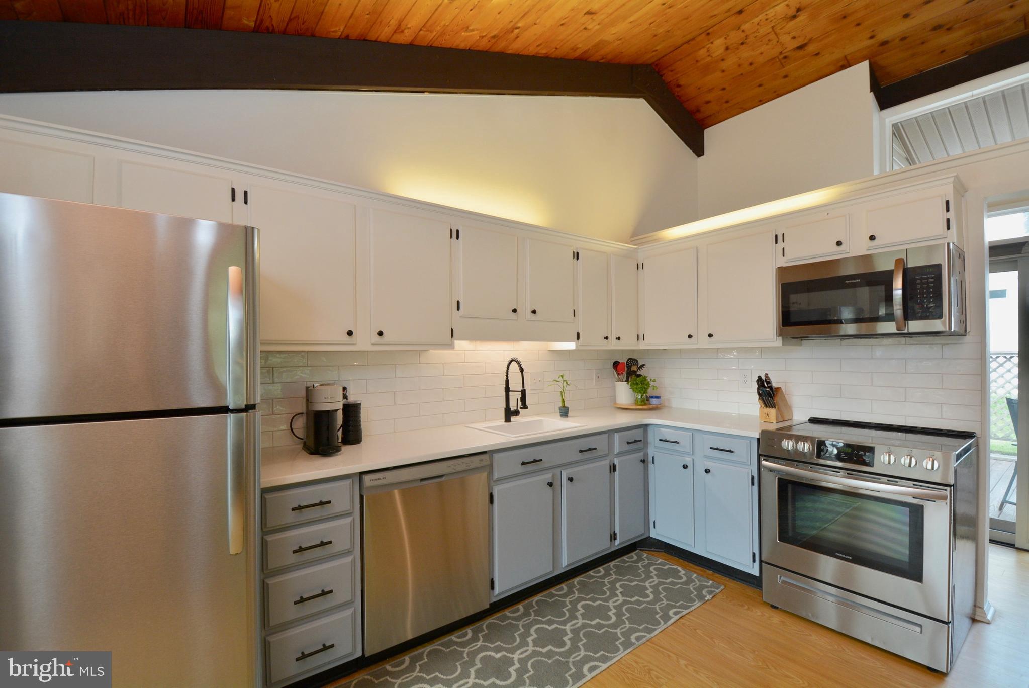 LAKE RIDGE- COLBY - Residential