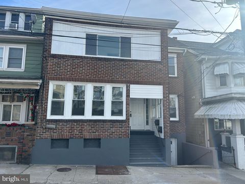222 W PATTERSON STREET 1 LANSFORD PA 18232