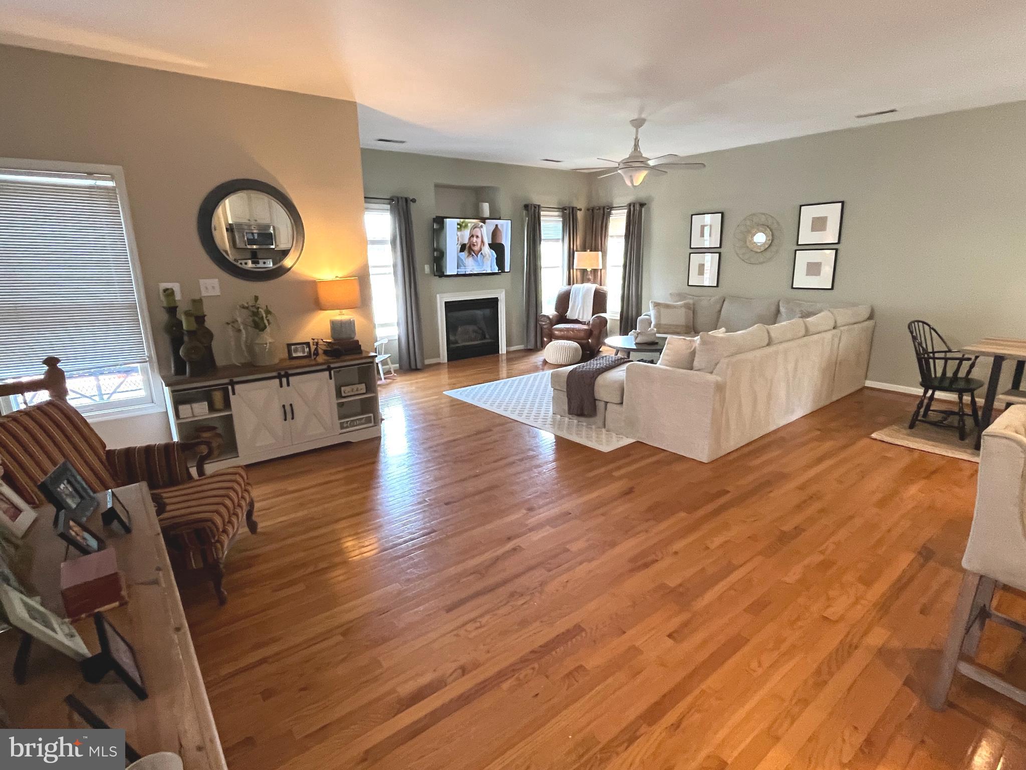 LAKELANDS - Residential Lease