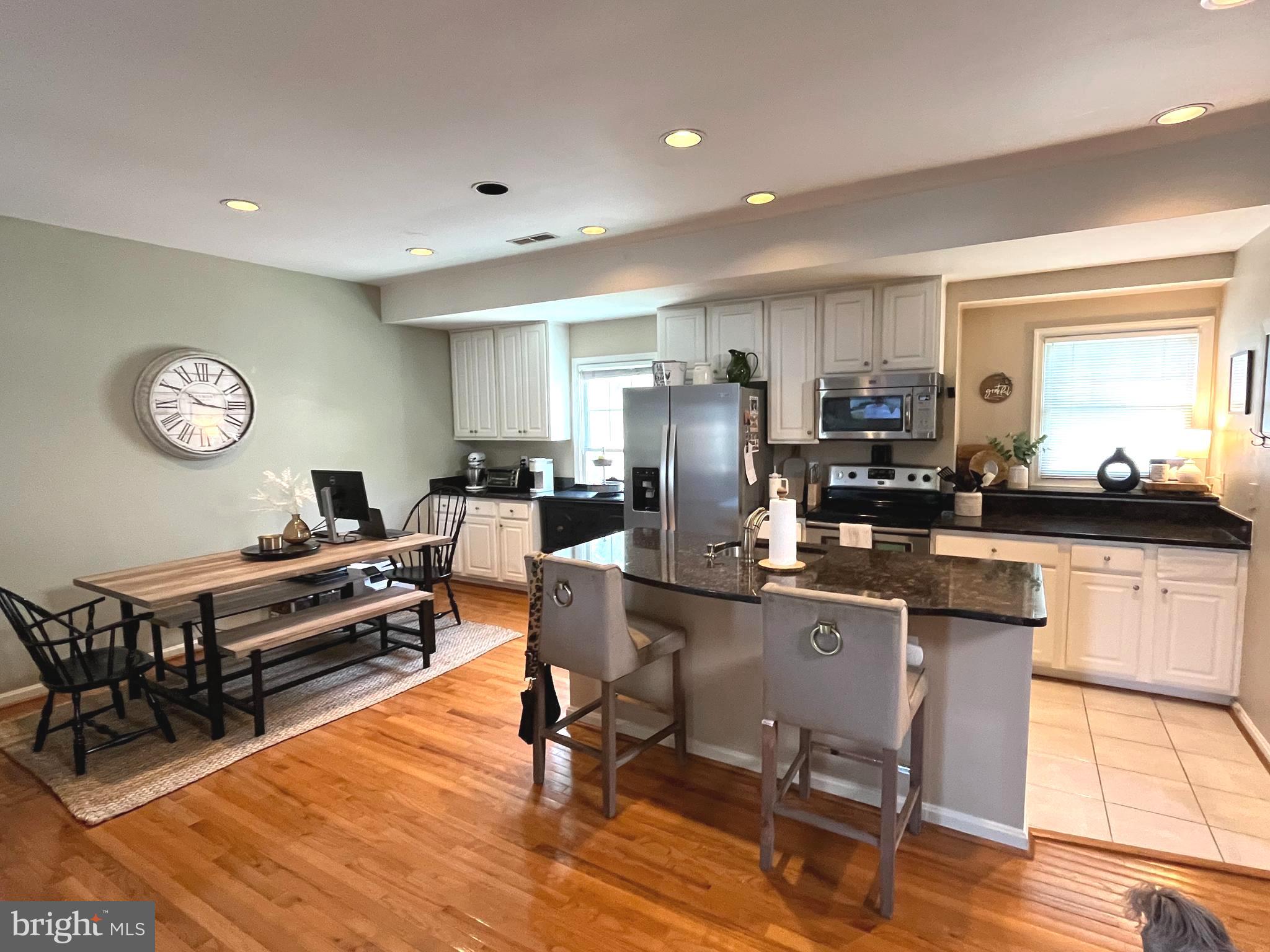 LAKELANDS - Residential Lease