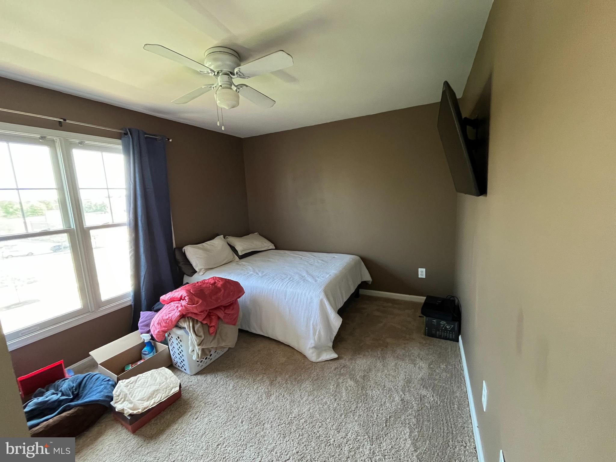 LAKELANDS - Residential Lease