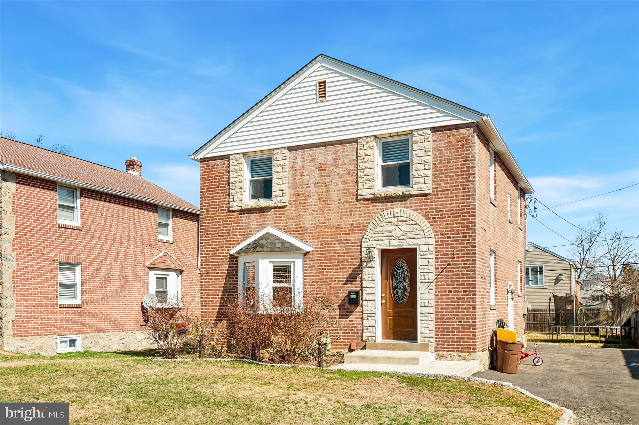 611 GLENFIELD AVENUE