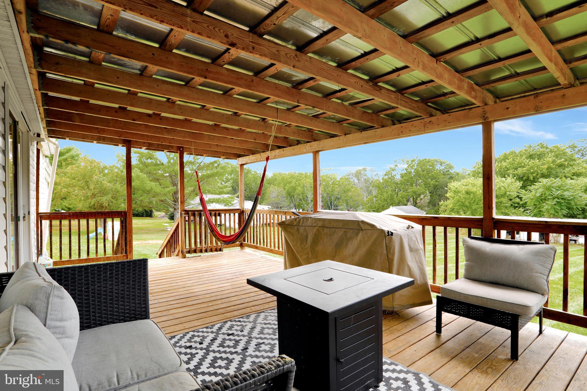 GOLDEN ACRES - Residential