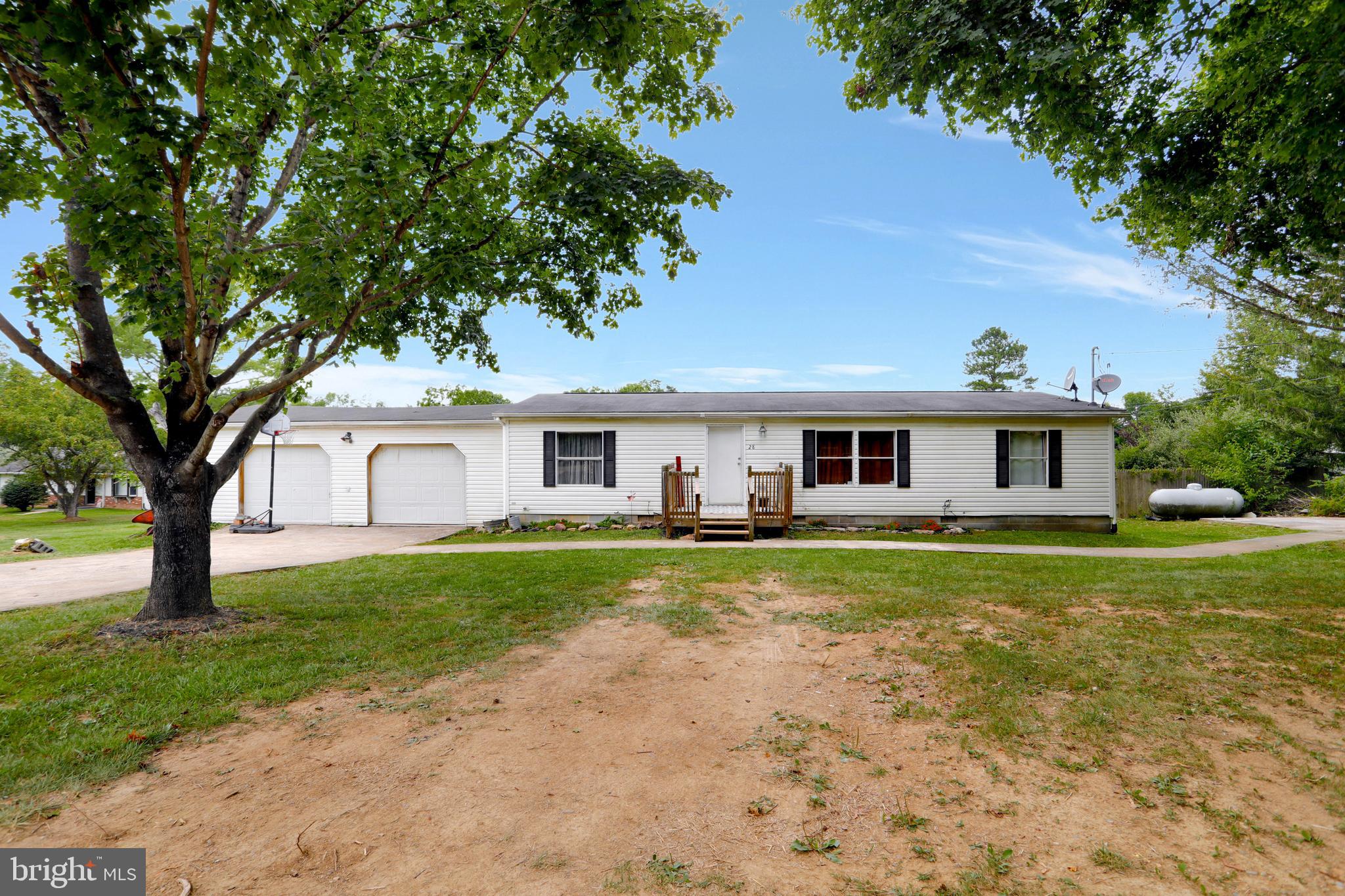 GOLDEN ACRES - Residential