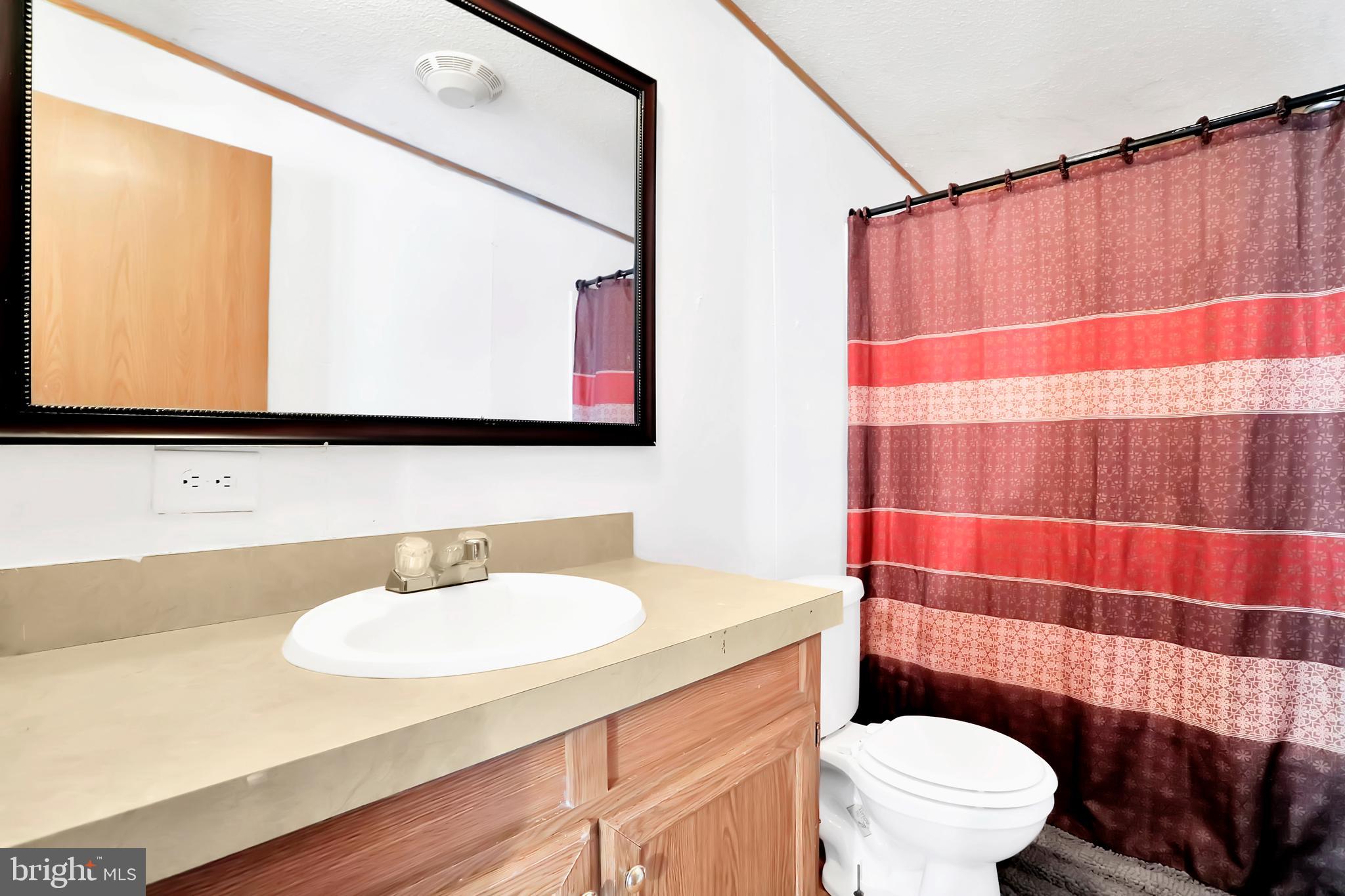 GOLDEN ACRES - Residential