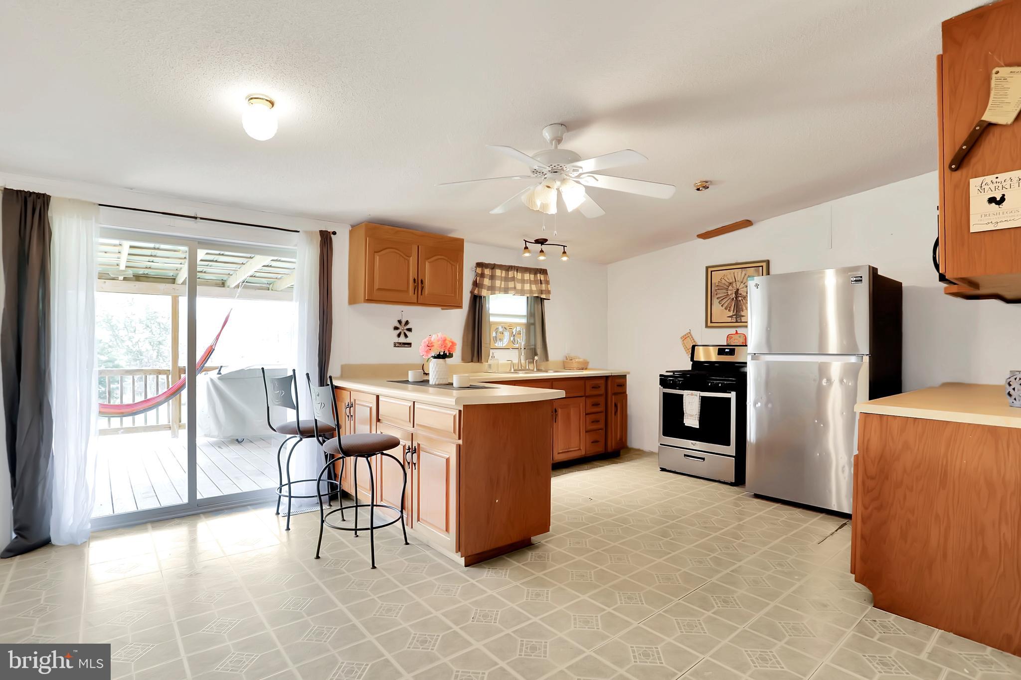 GOLDEN ACRES - Residential