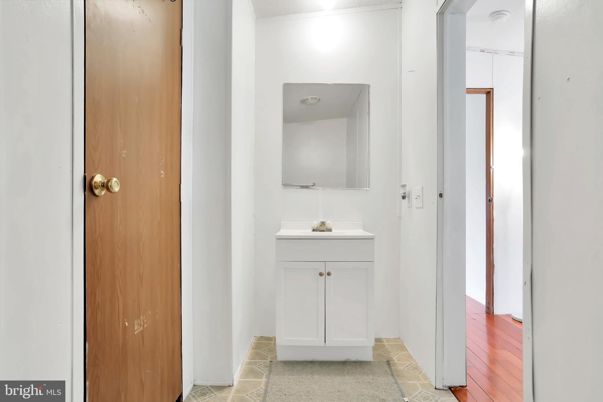 GOLDEN ACRES - Residential