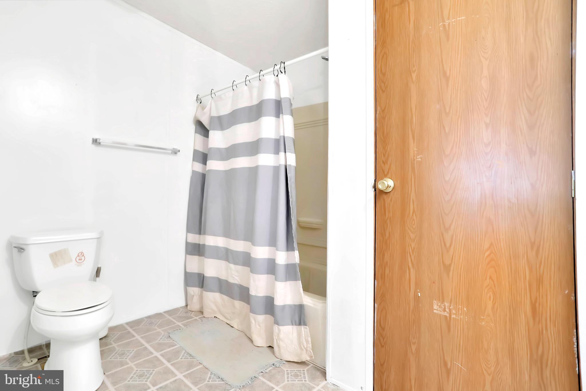 GOLDEN ACRES - Residential