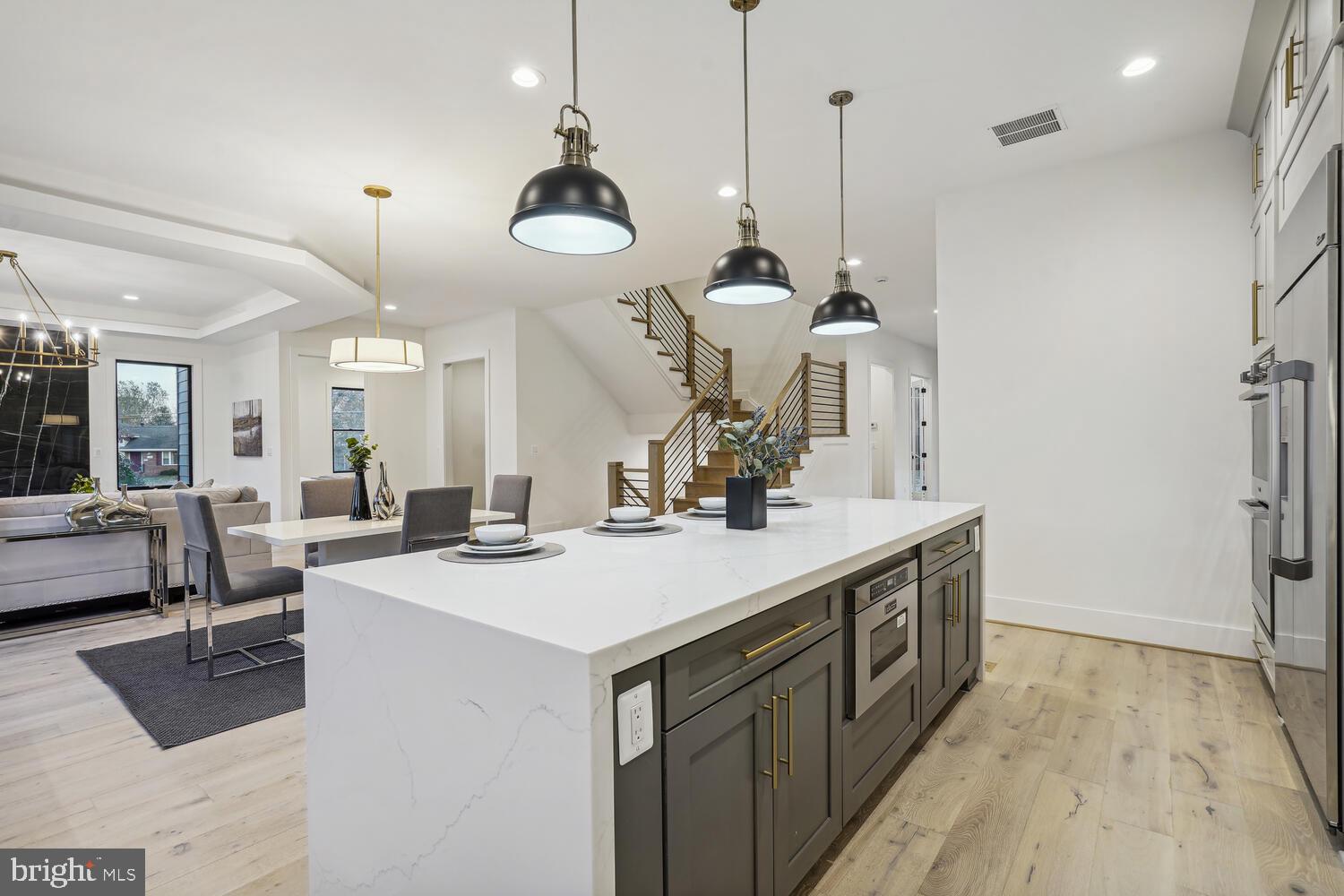 BROYHILLS MCLEAN ESTATES - Residential