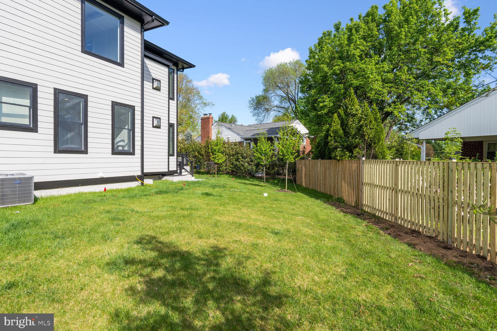 BROYHILLS MCLEAN ESTATES - Residential