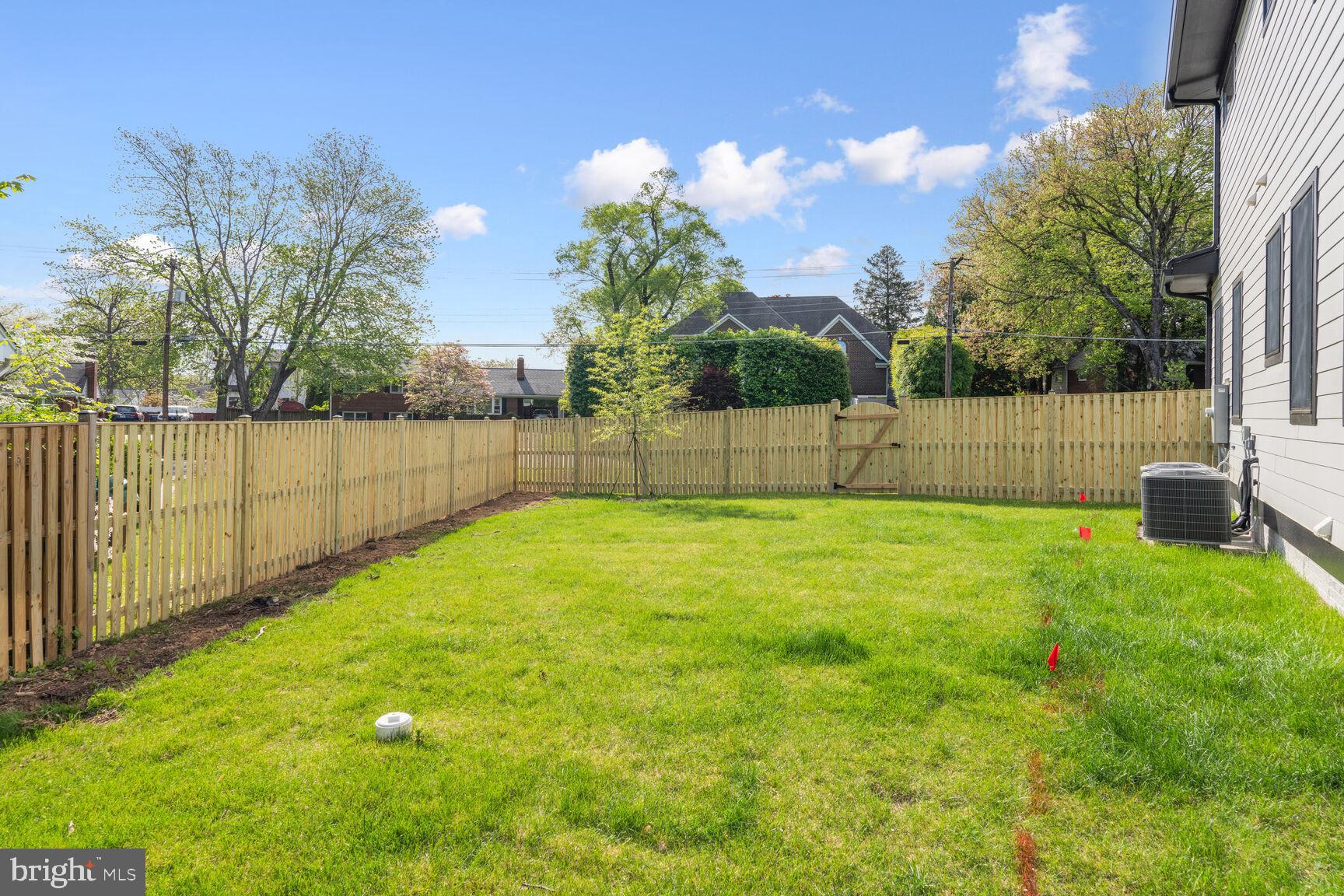 BROYHILLS MCLEAN ESTATES - Residential